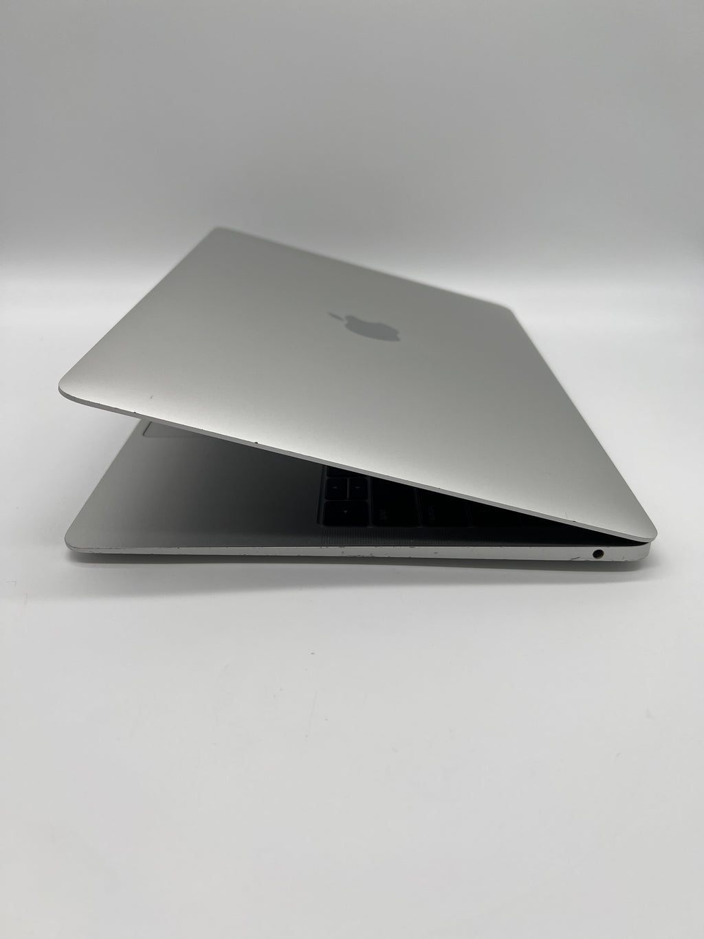 Apple MacBook Air 13" A1932 2019 Intel Core i5 8GB 128GB Silver Used