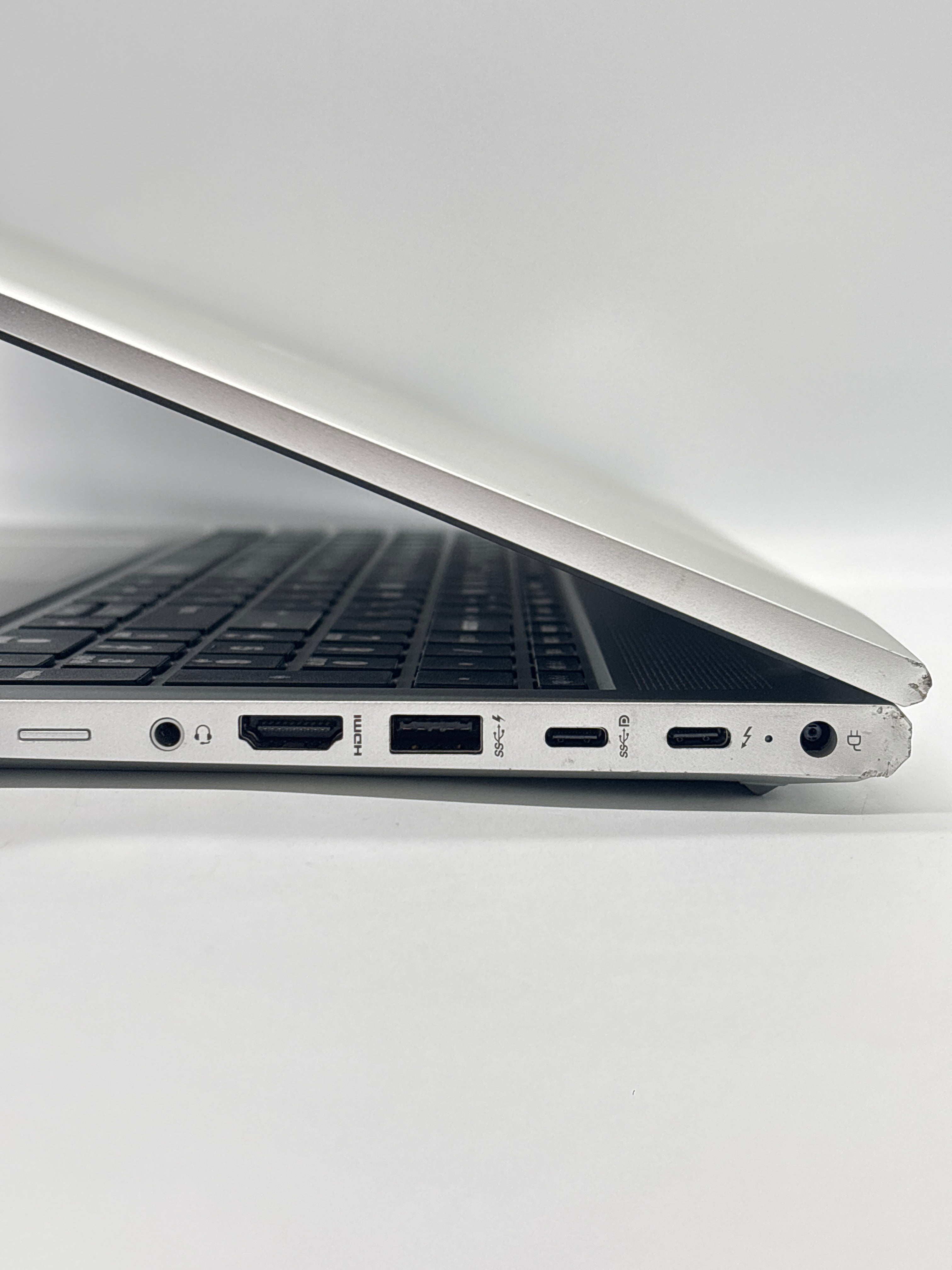 HP EliteBook 650 G10 i5-1335U 8GB RAM 256GB SSD - Used (Bent Hinge)