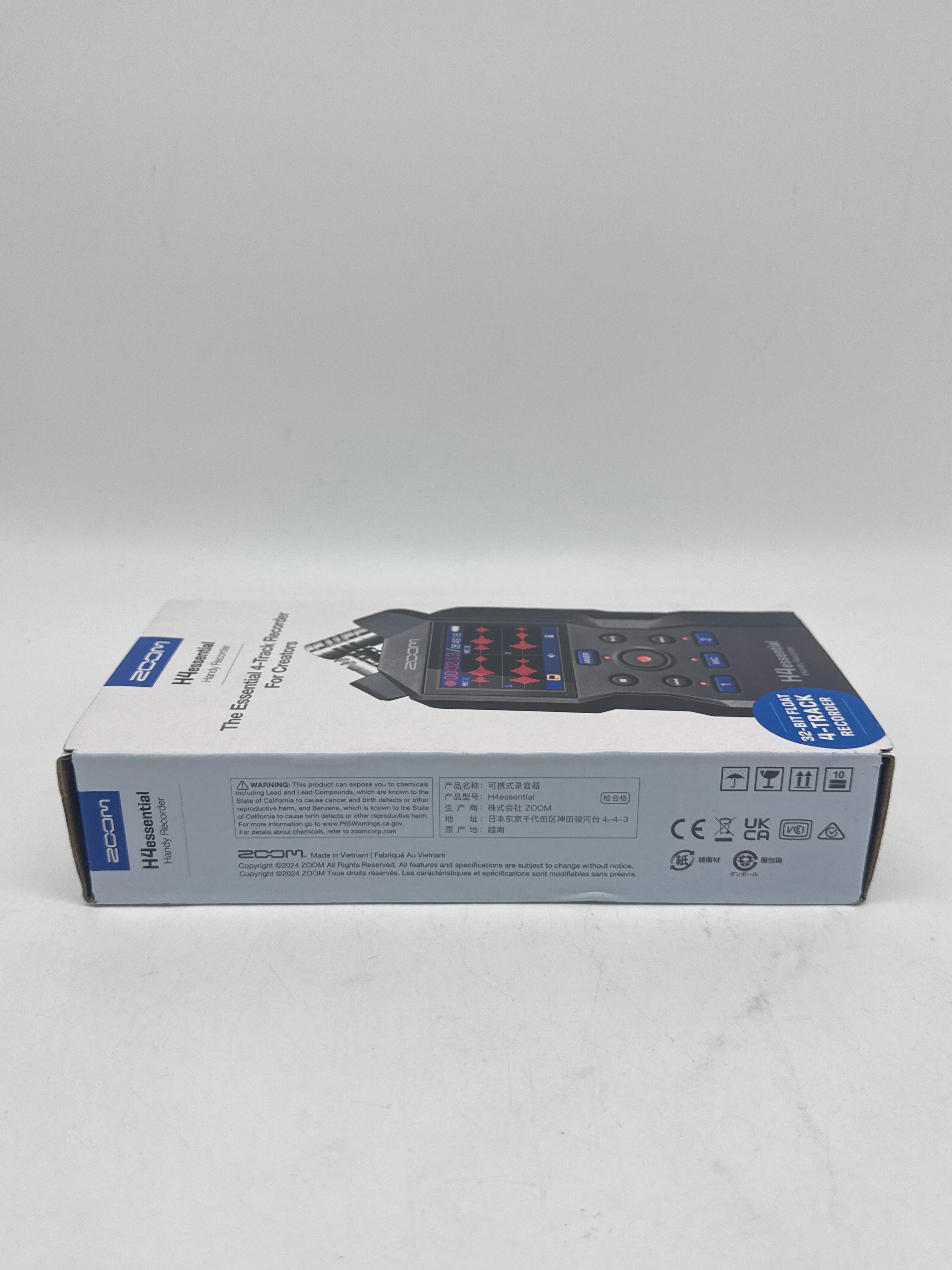 Zoom H4essential Handy Recorder New In Box Black W/Accessory pack APH-4e