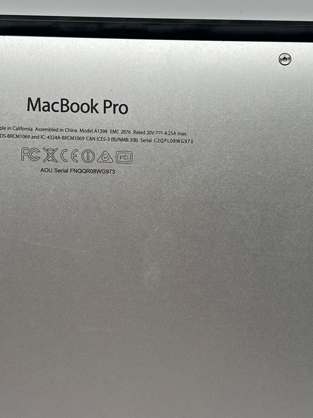 Apple MacBook Pro 15 A1398 2014 Intel i7 16GB RAM 256GB SSD Silver - Used