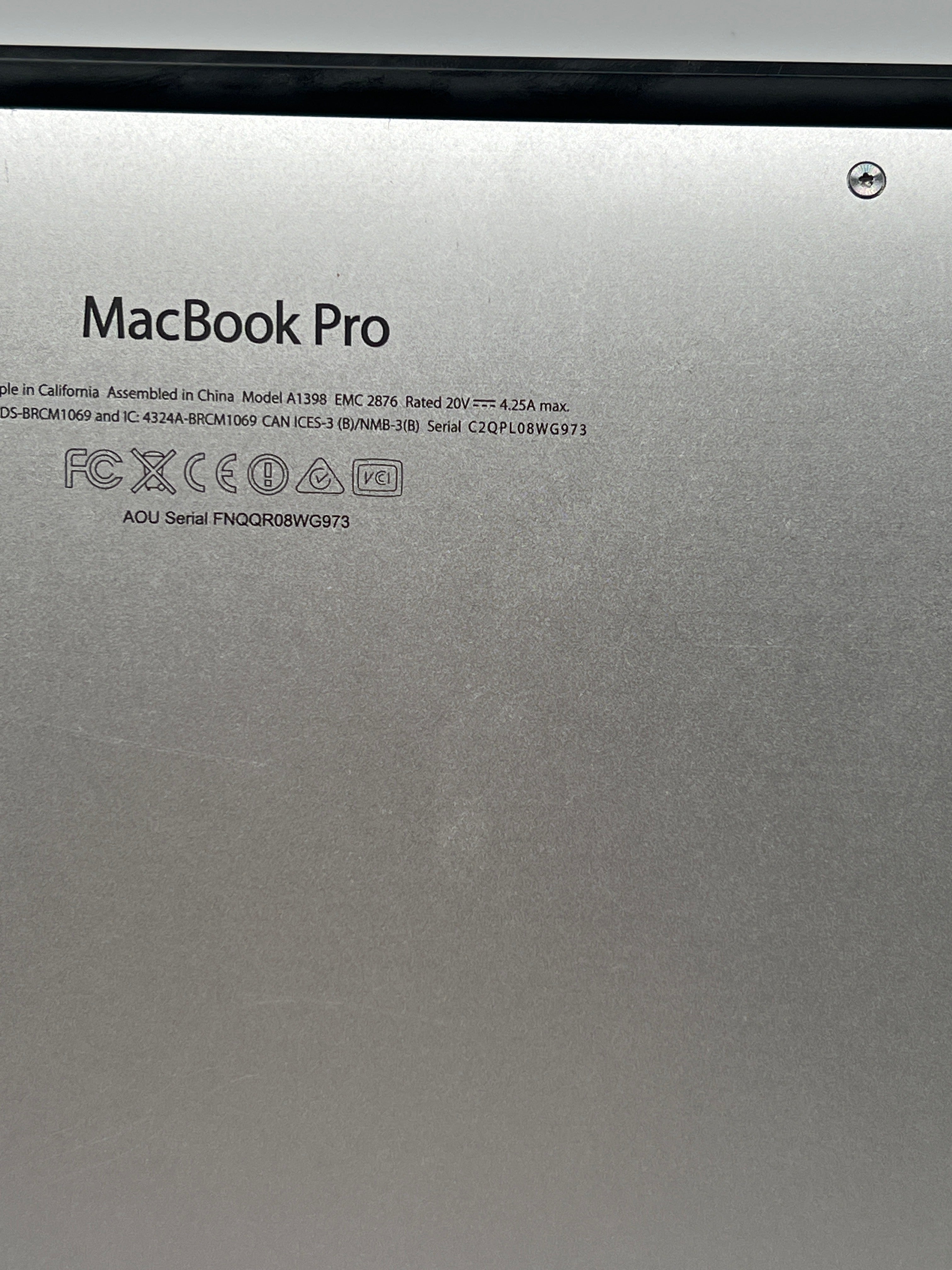 Apple MacBook Pro 15 A1398 2014 Intel i7 16GB RAM 256GB SSD Silver - Used
