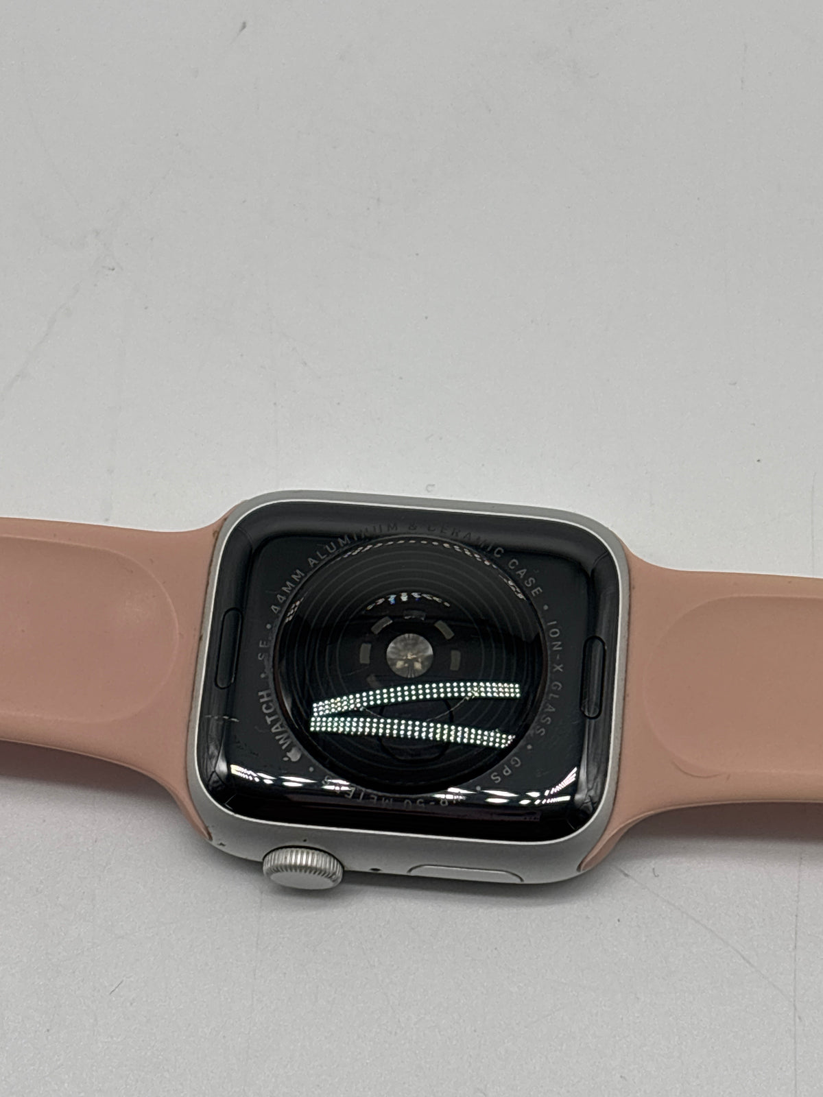 Apple Watch SE 1st Gen A2352 44mm GPS Silver Aluminum 32GB - Used