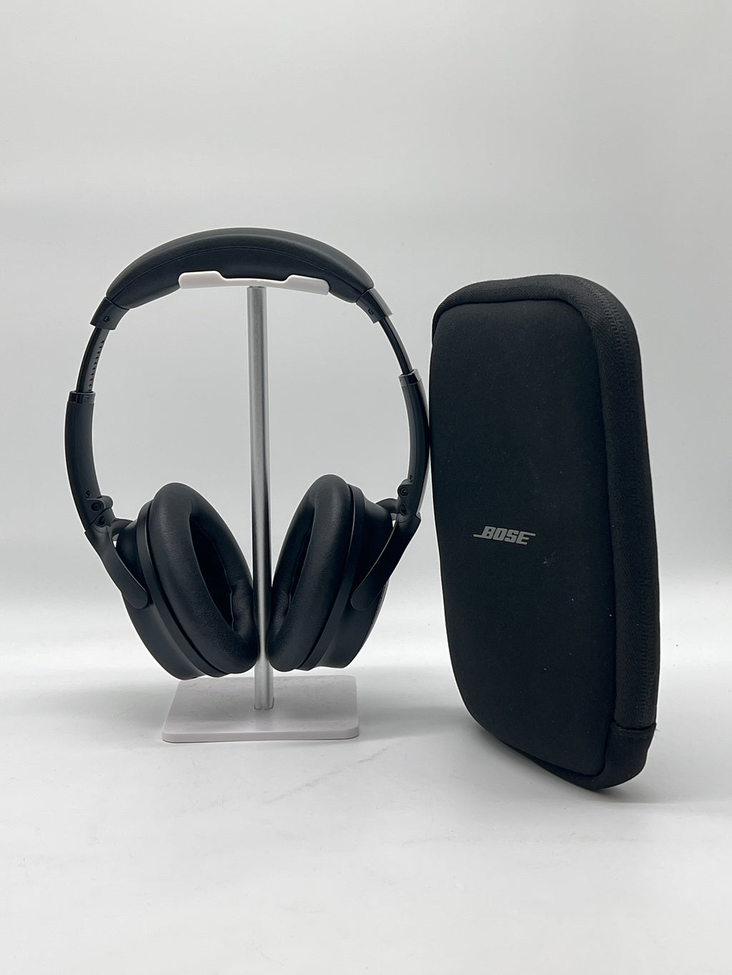 Bose QuietComfort Black Over Ear Headphones Wireless Noise Cancellation