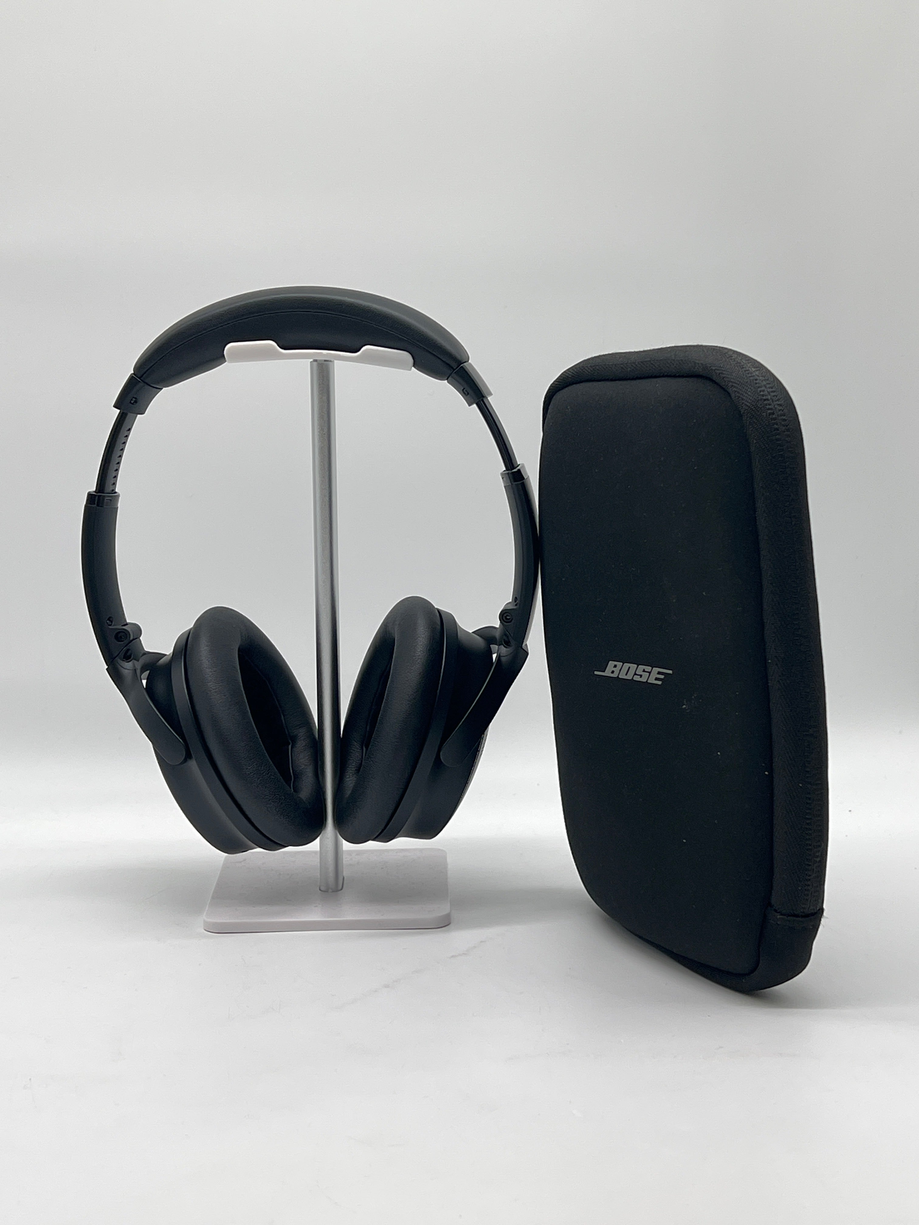Bose QuietComfort Black Over Ear Headphones Wireless Noise Cancellation