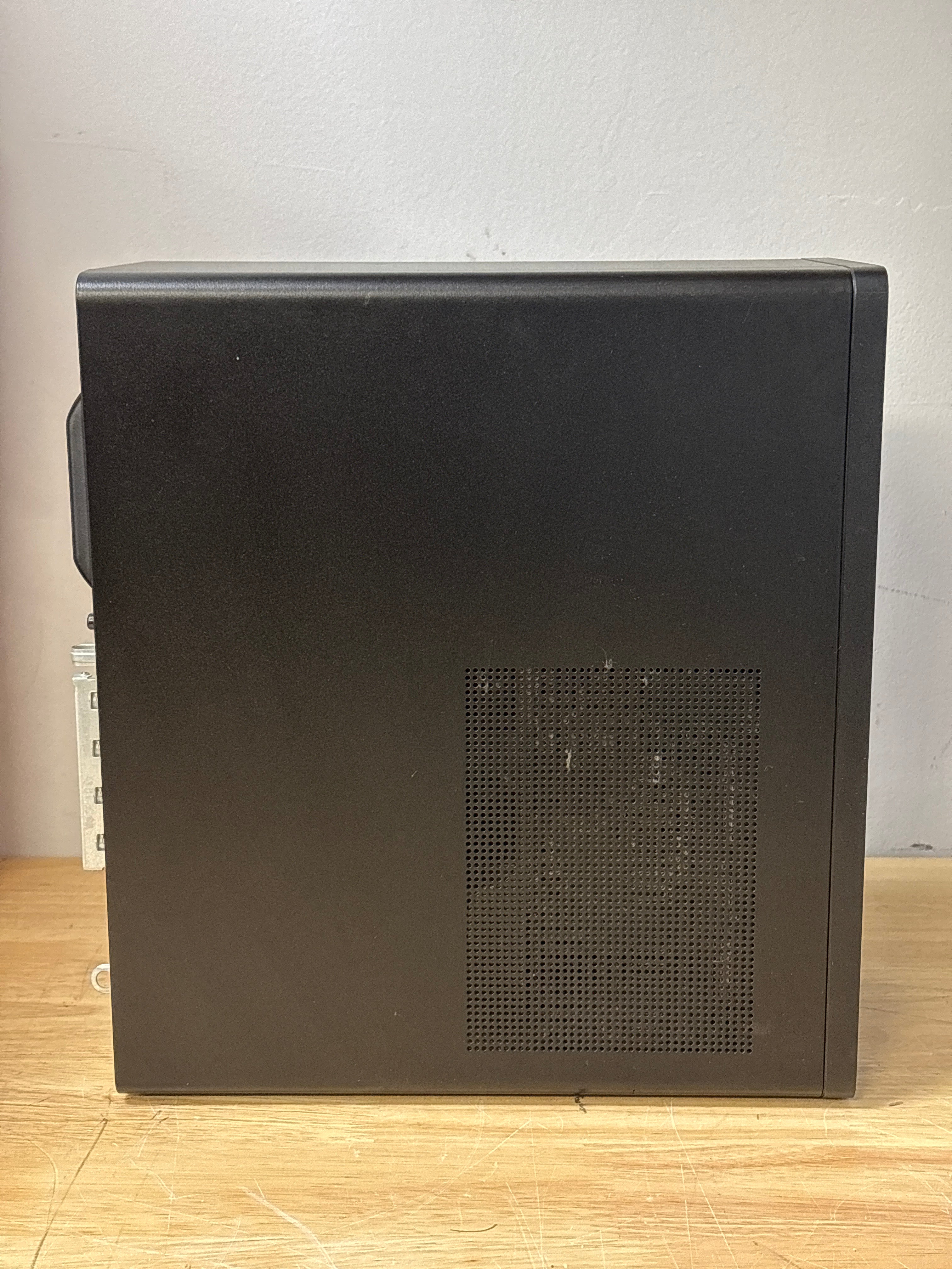HP M01-F0033w Ryzen 3 3200G 8GB RAM 1TB HDD - For Parts (Bad HDD)