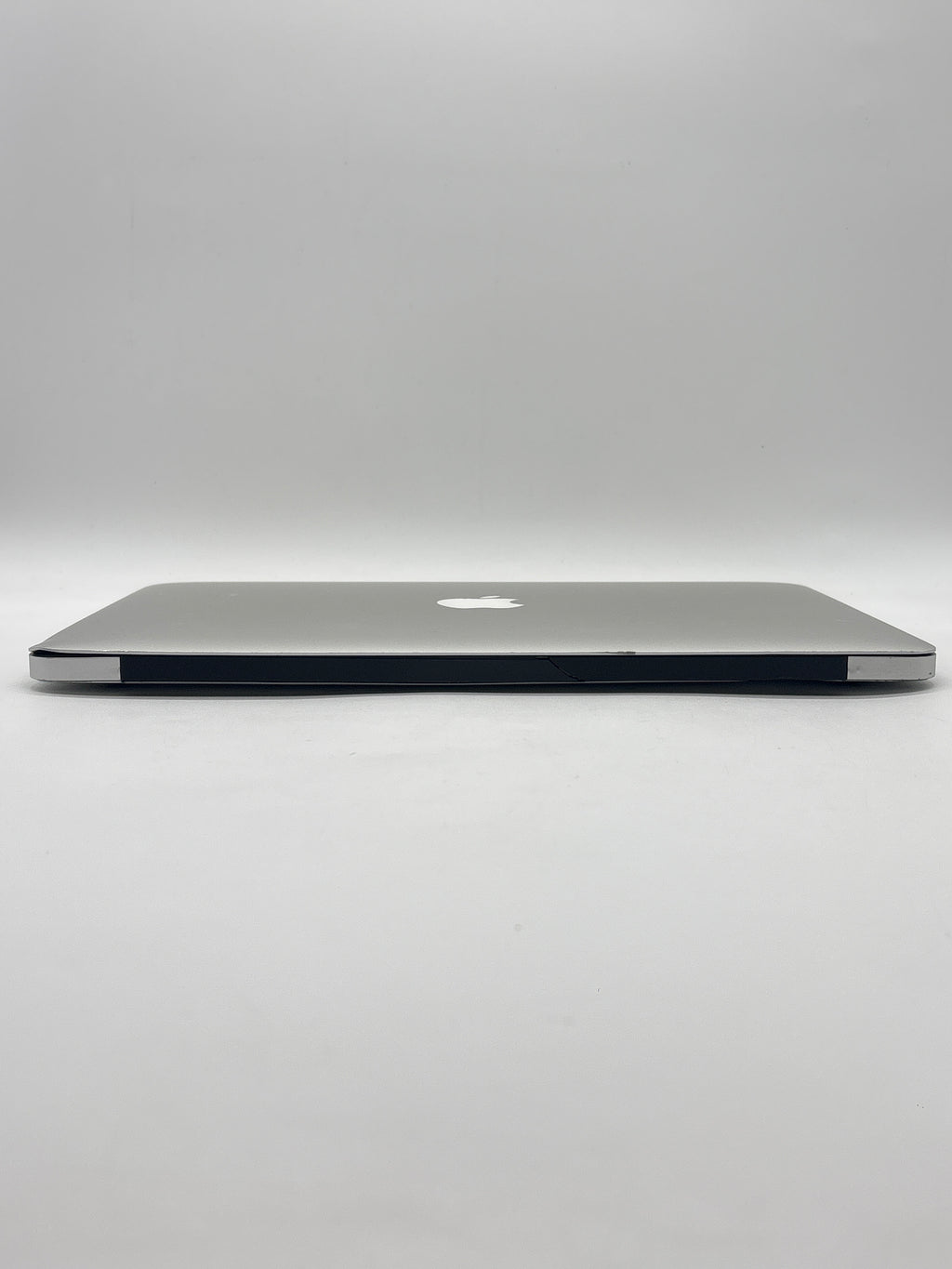 Apple MacBook Air 13" A1466 i7 8GB RAM 128GB SSD - For Parts (Read DESC)