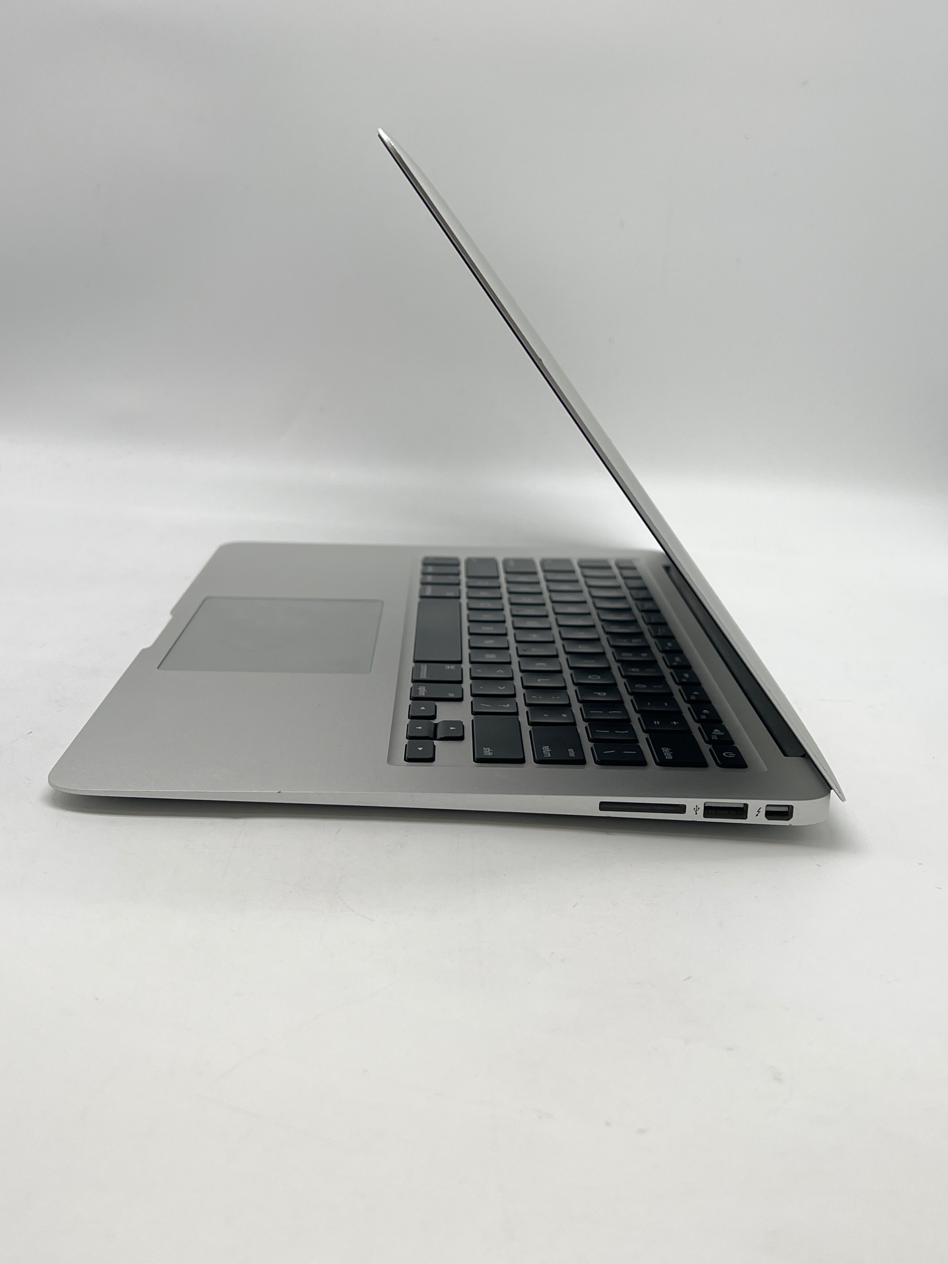 Apple MacBook Air 13" A1466 i5 8GB RAM 128GB Flash Storage - Used