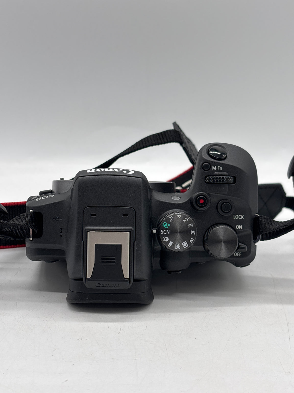 Canon EOS R10 w/ RF-S 18-45mm Lens Digital Camera Kit Black Used