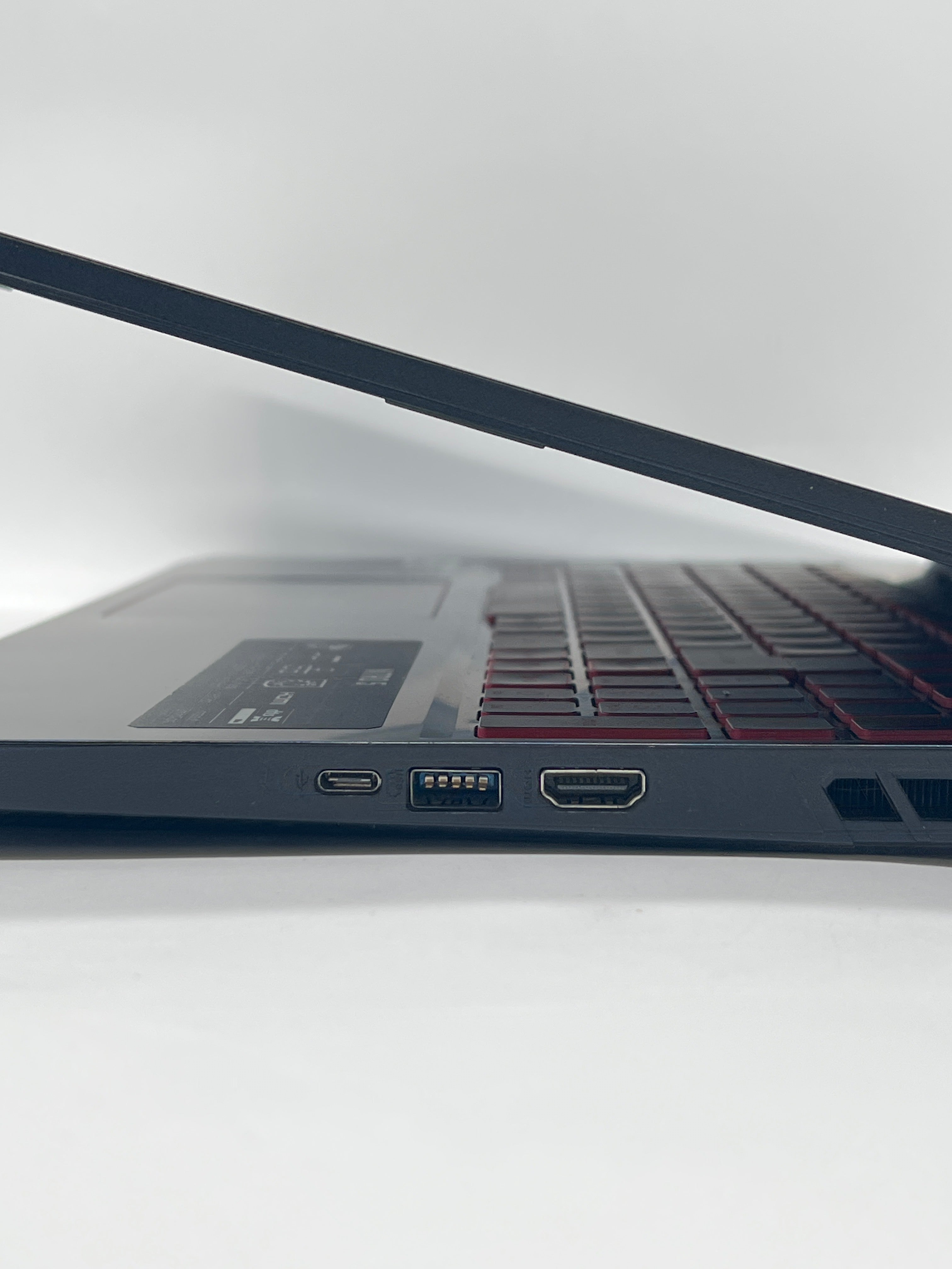 Acer Nitro 5 N20C1 i5-10300H 16GB RAM 512GB SSD RTX 3050 - For Part (No Power)