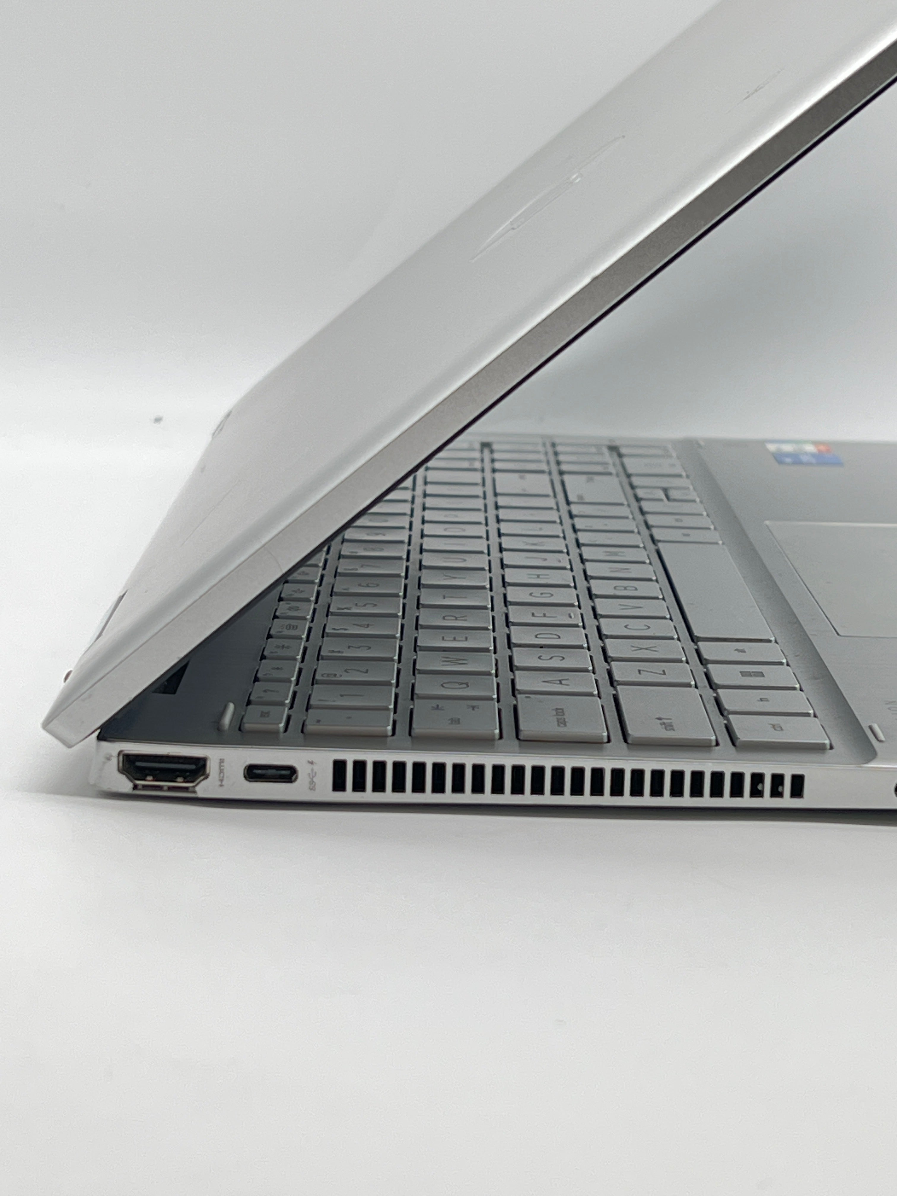 HP Pavilion x360 Convertible 15t-er100 i5-1235U 12GB RAM 256GB SSD - Used