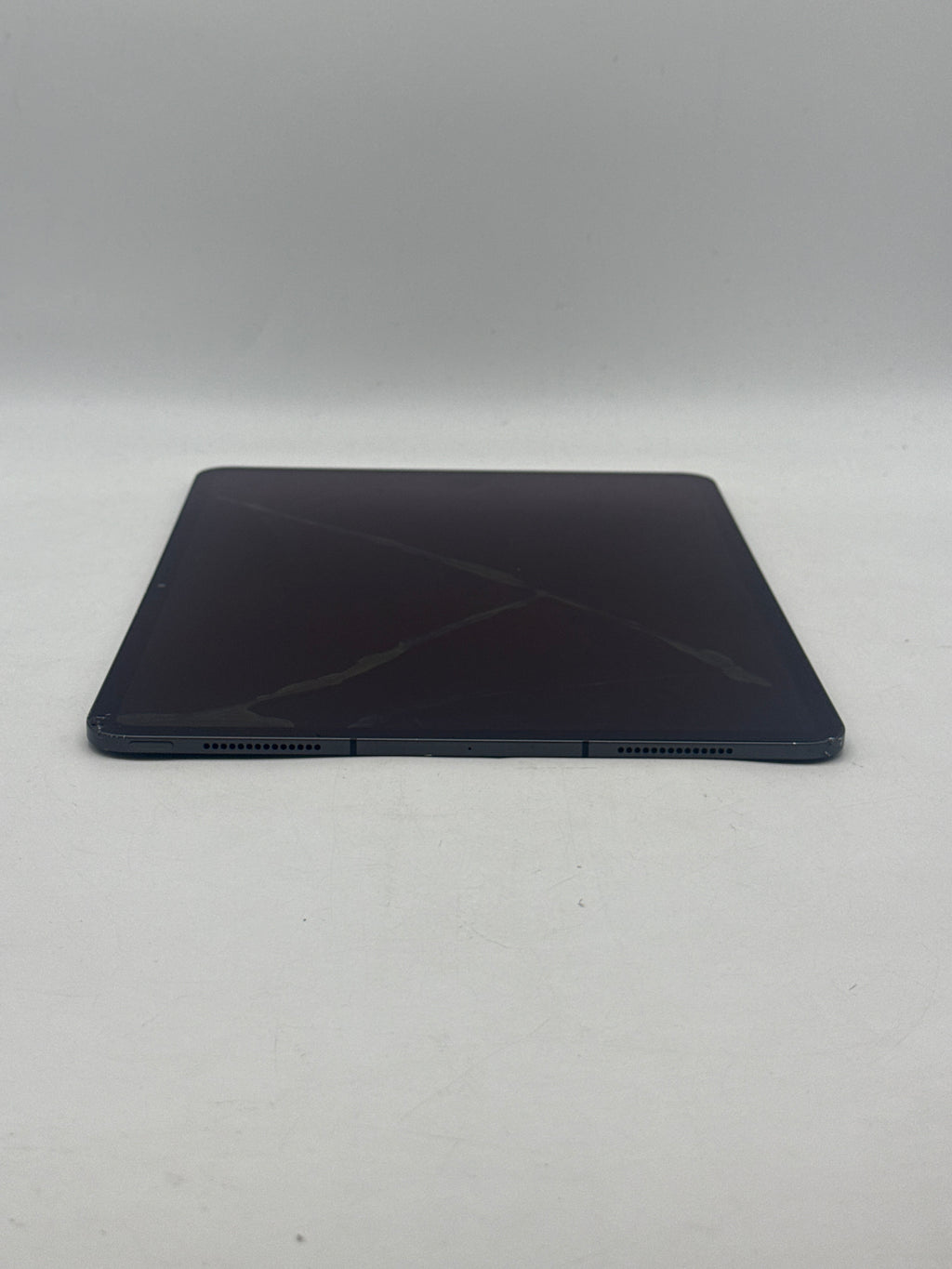 Apple iPad Pro 13-inch M5 A3360 256GB Wi-Fi + Cellular - Cracked Screen