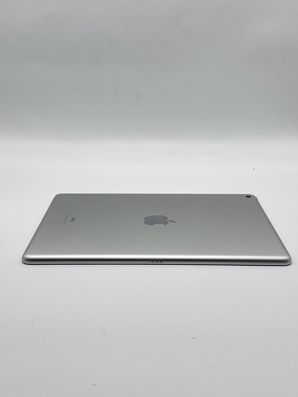 Apple iPad 9th Gen A2602 Wi-Fi 64GB Silver 10.2in A13 Bionic - Used