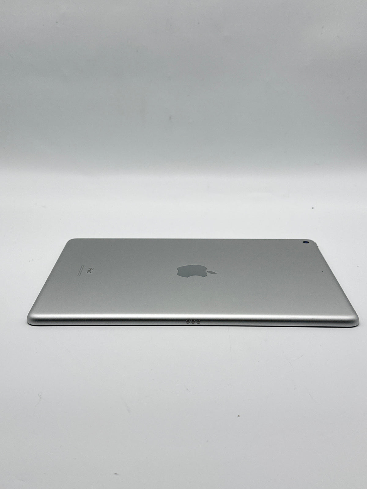 Apple iPad 9th Gen A2602 Wi-Fi 64GB Silver 10.2in A13 Bionic - Used