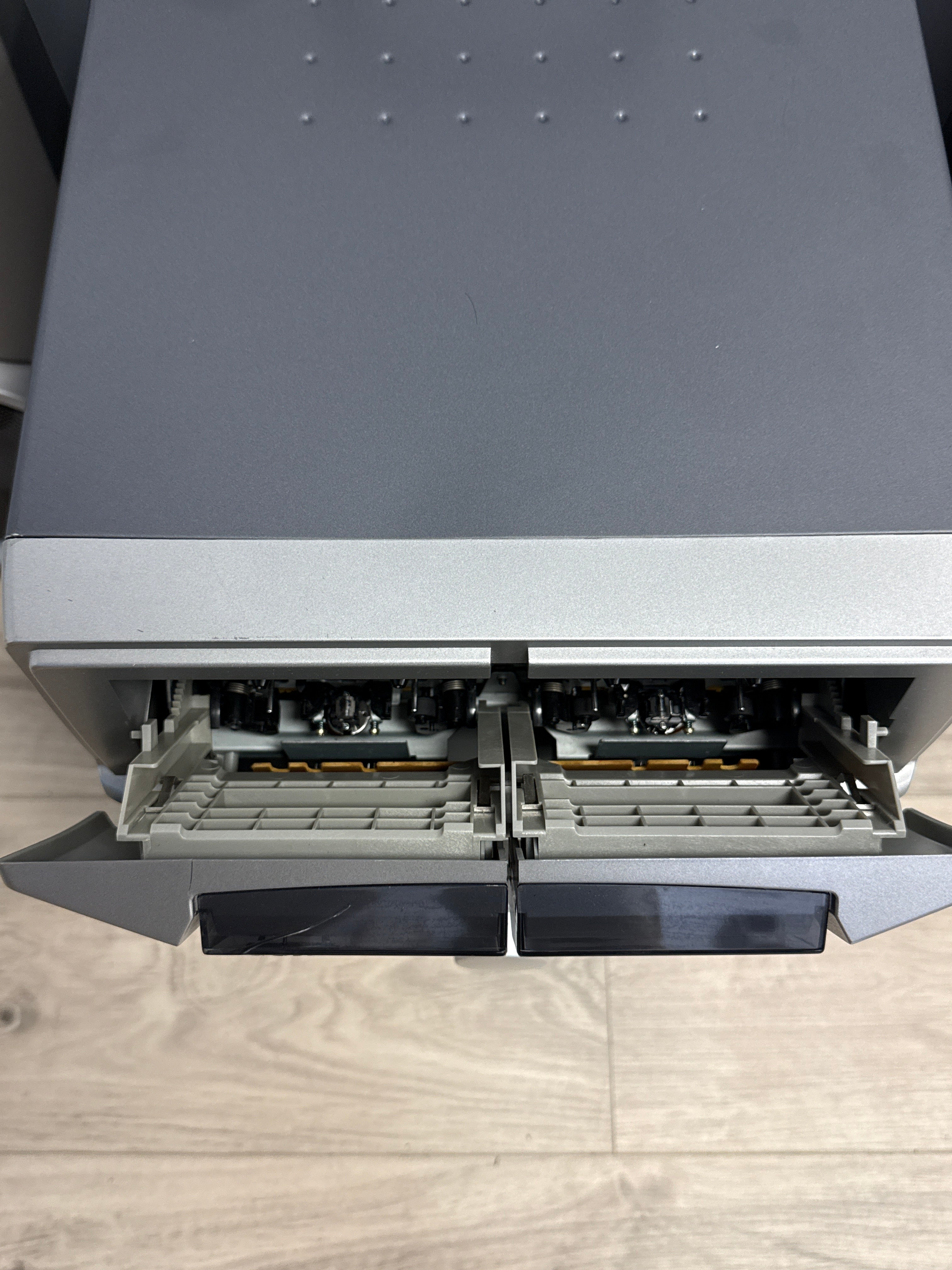 Sony MHC-M100 Hi-Fi Component System Silver 190 Watts (READ DESC)