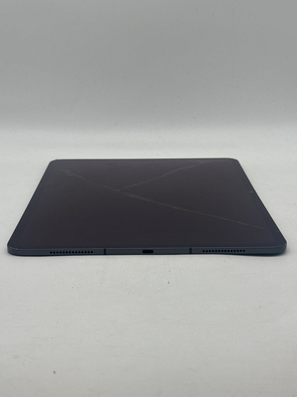 Apple iPad Pro 13-inch M5 A3360 256GB Wi-Fi + Cellular - Cracked Screen
