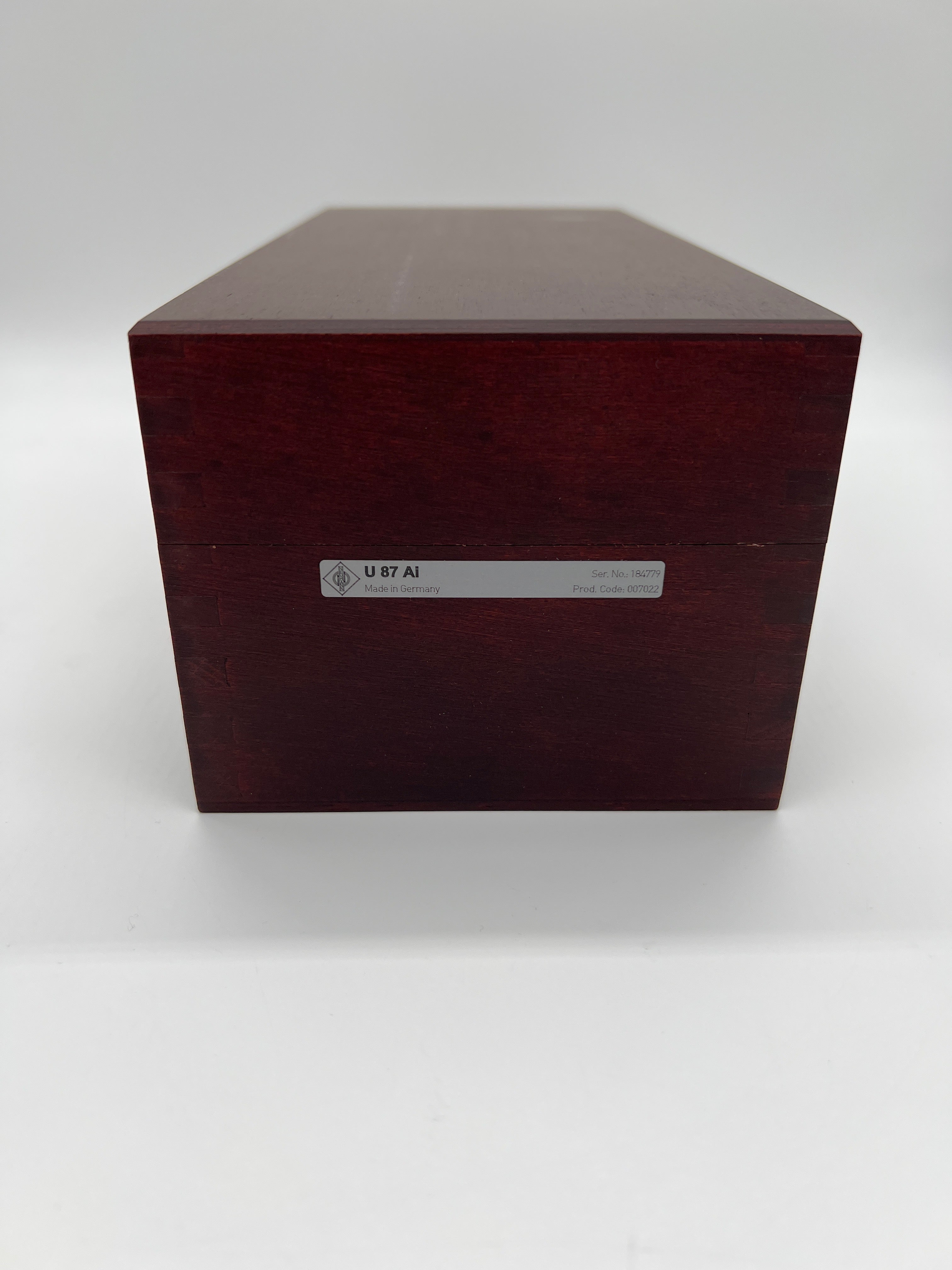 Neumann U 87 Ai Large-Diaphragm Condenser Microphone - New In Box (READ DESC)