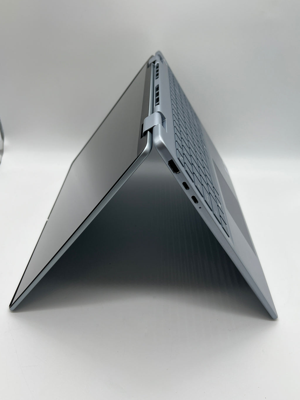 Dell 16 Plus DB06250 2-in-1 Ultra 7 16GB RAM 1TB SSD