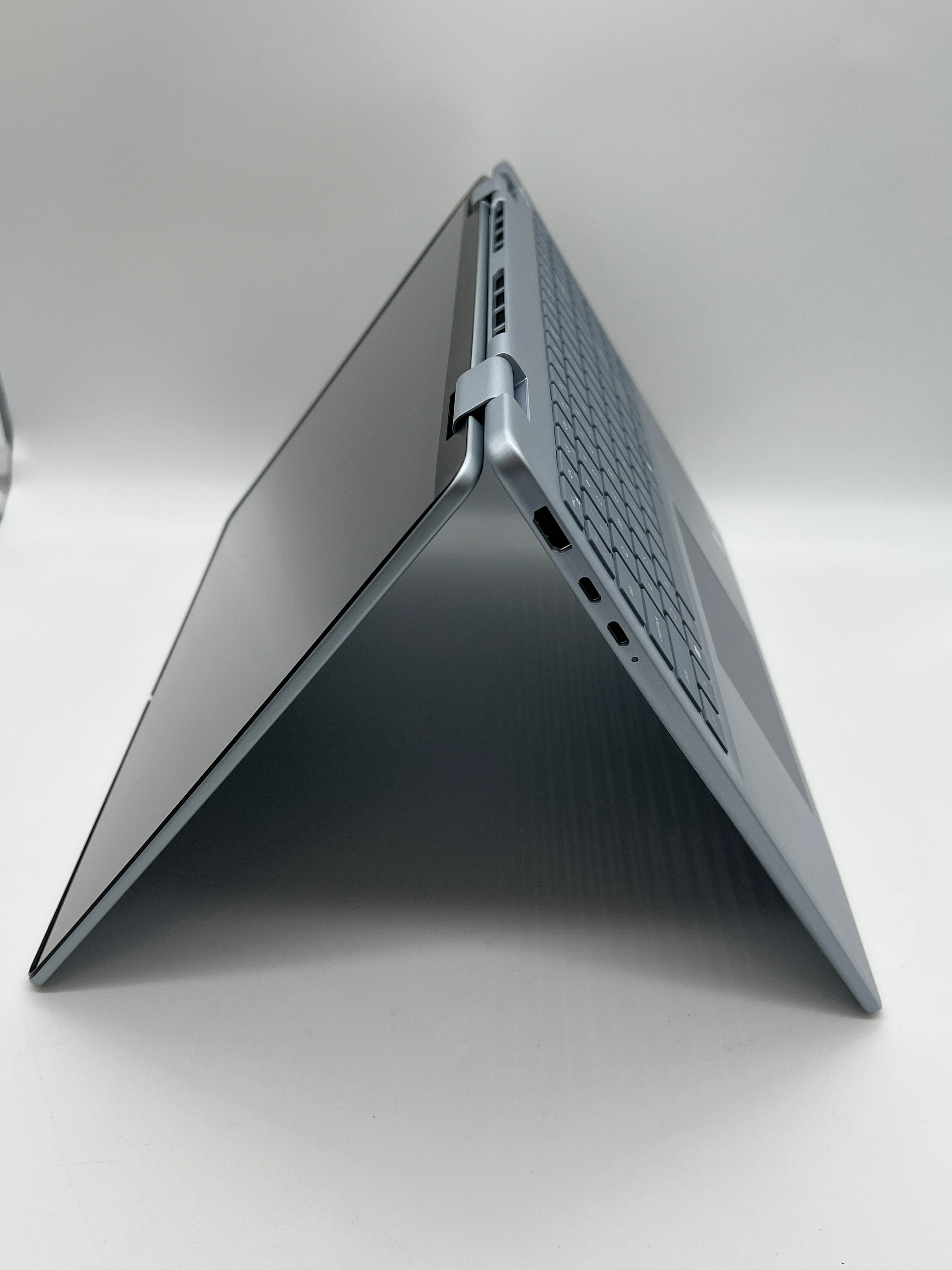 Dell 16 Plus DB06250 2-in-1 Ultra 7 16GB RAM 1TB SSD