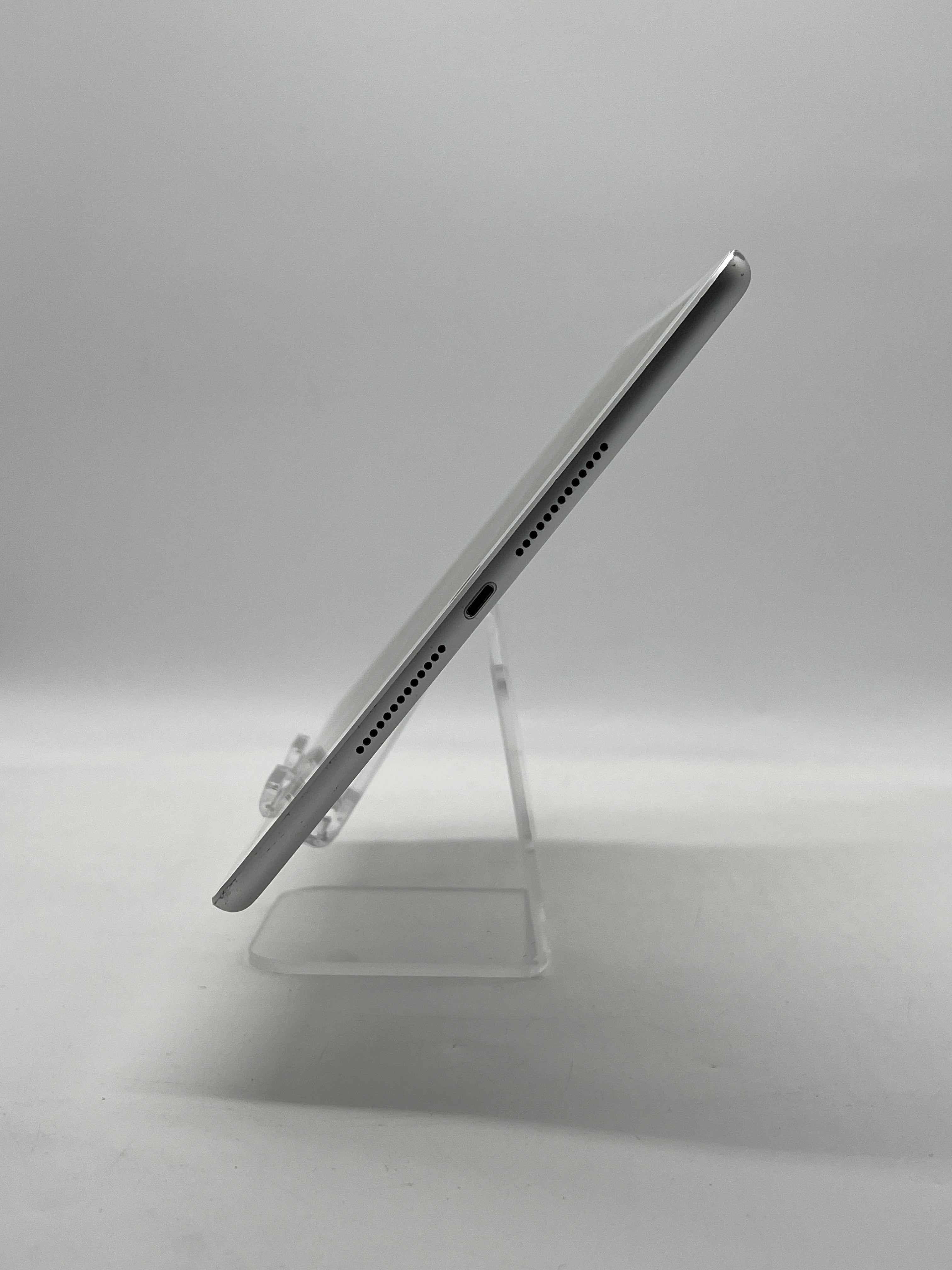 Apple iPad 7th Gen A2197 32GB Silver - WiFi