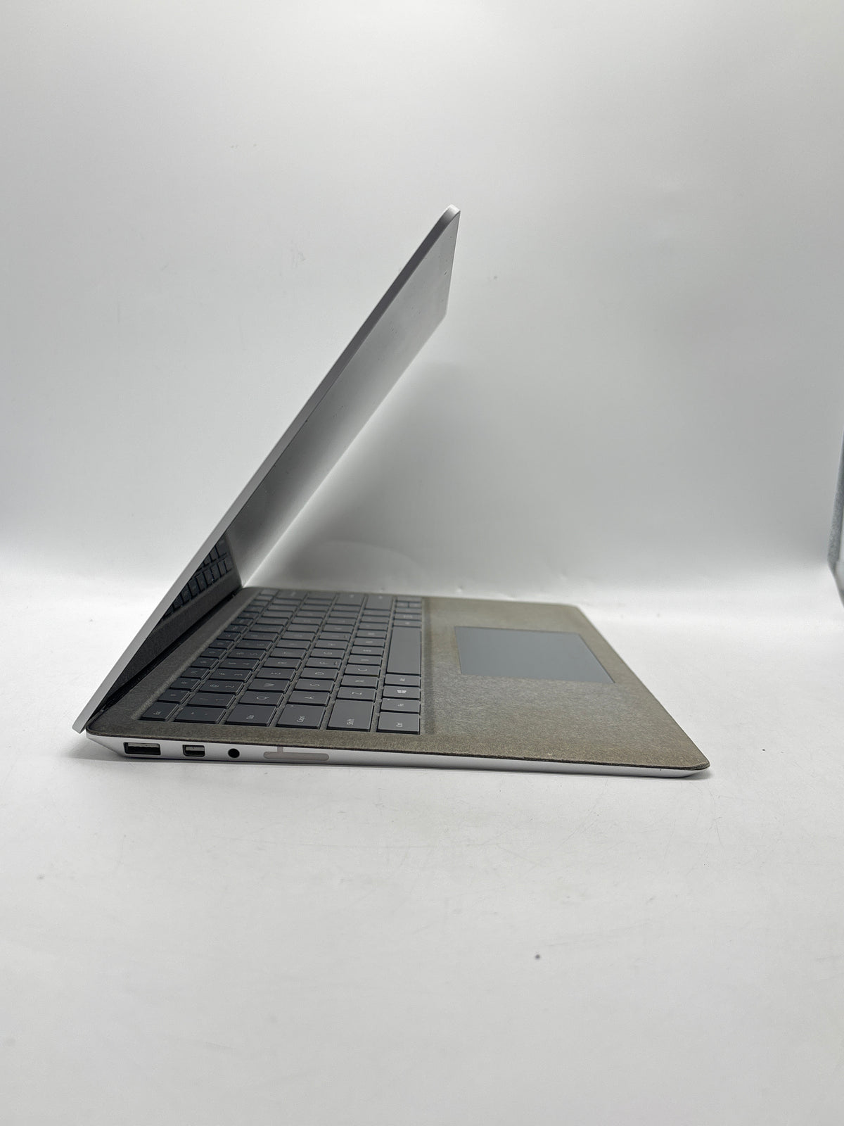 Microsoft Surface Laptop 1769 14-inch i5-7200U 4GB RAM 128GB SSD - Used