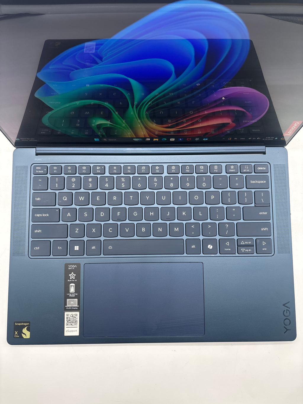 Lenovo Yoga Slim 7 14Q8X9 Snapdragon X Elite X1E78100 16GB RAM 512GB SSD