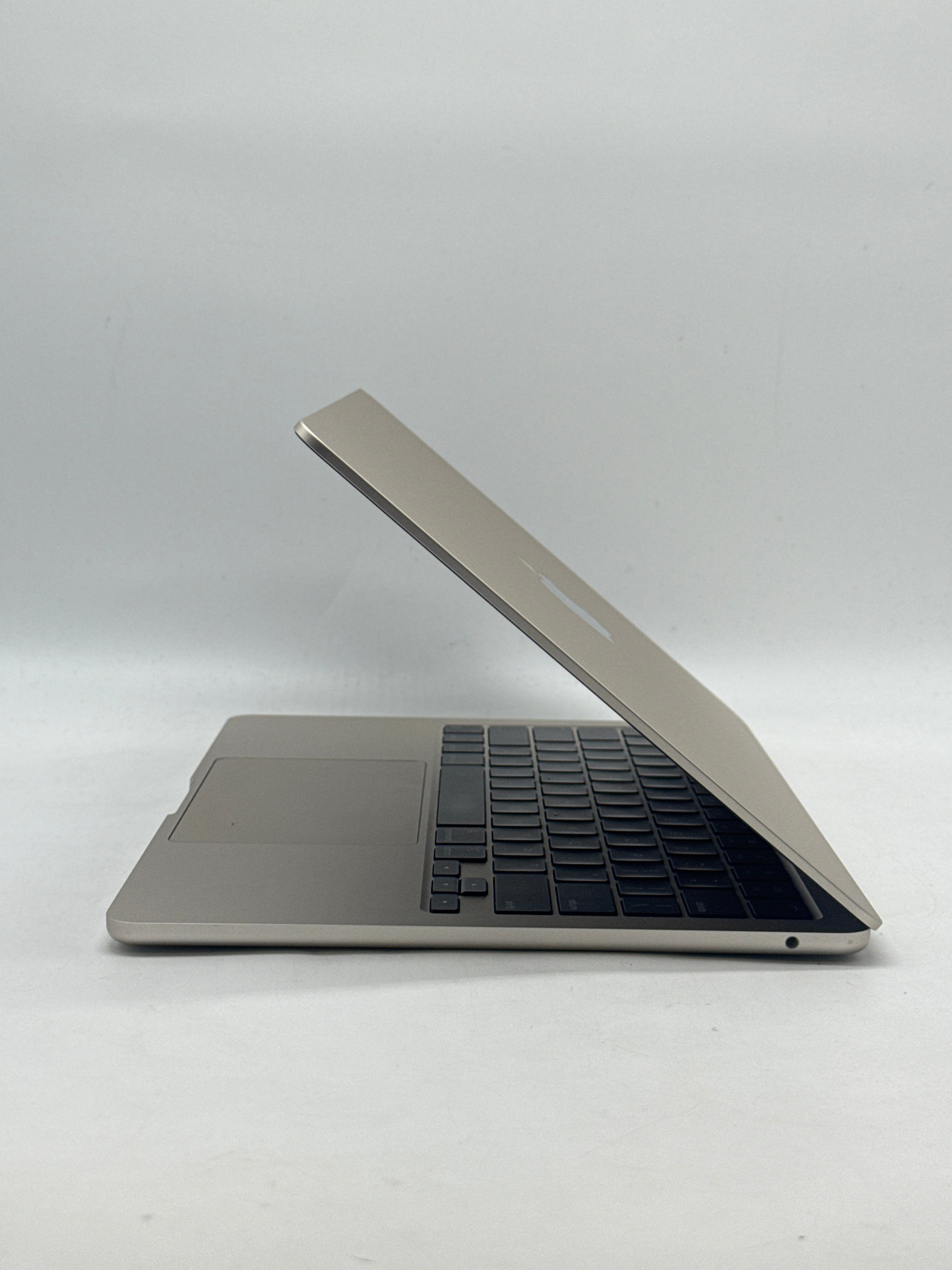 Apple MacBook Air 13" M3 A3113 8GB RAM 256GB SSD Gold - Used