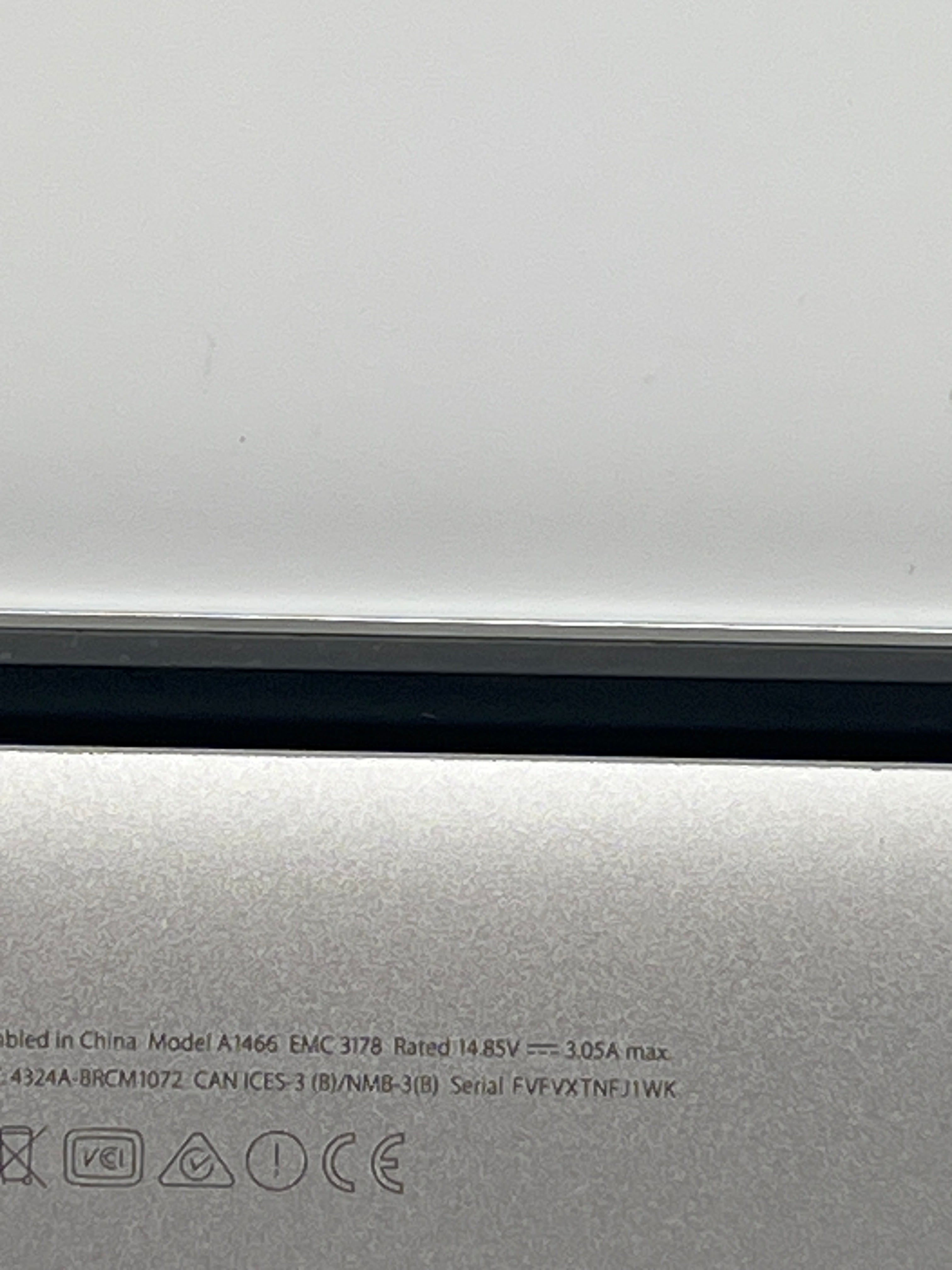 Apple MacBook Air 13" A1466 i5 8GB RAM 128GB - Bios Locked