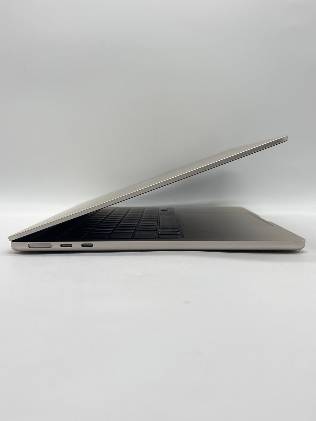 Apple MacBook Air A3240 M4 16GB RAM 256GB White