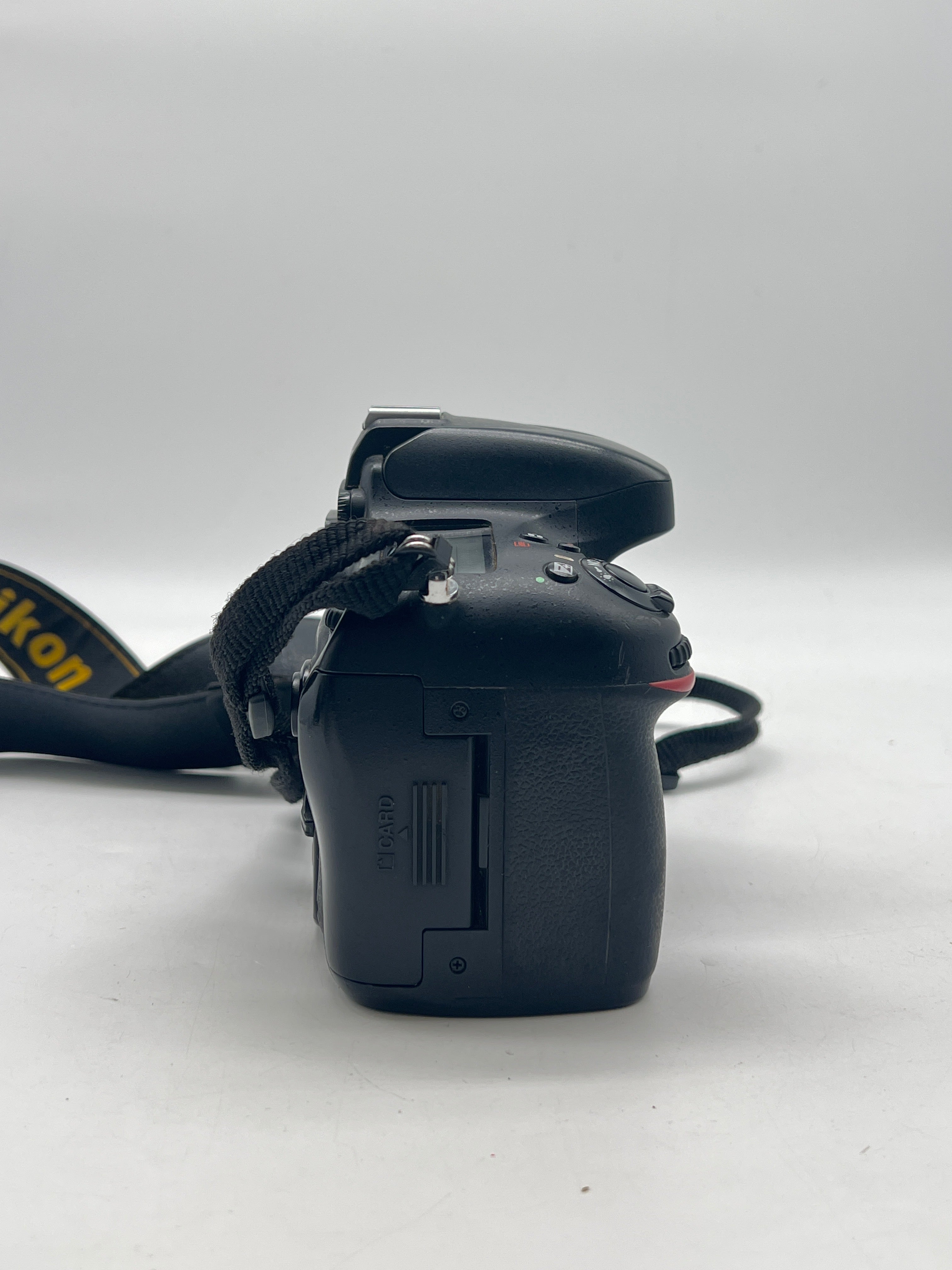 Nikon D600 Digital Camera Black w/ Nikon DX Af-S Nikkor 35mm- For Parts Read Desc