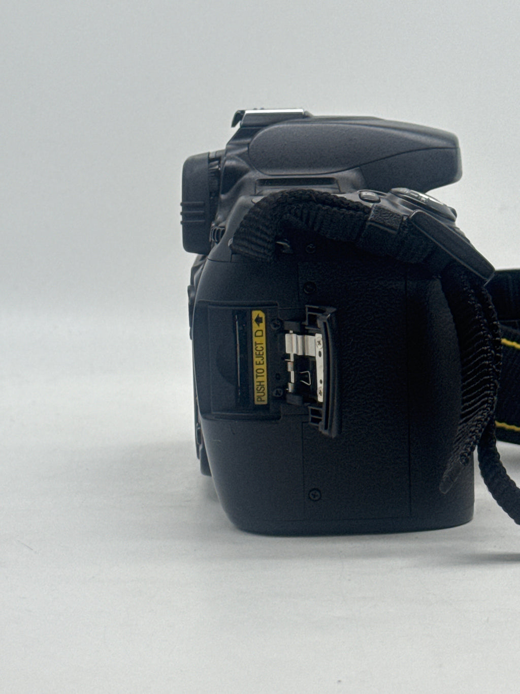 Nikon D80 10.2MP DSLR Camera w/ AF NIKKOR 50mm f/1.8D Lens & SB-400 Flash