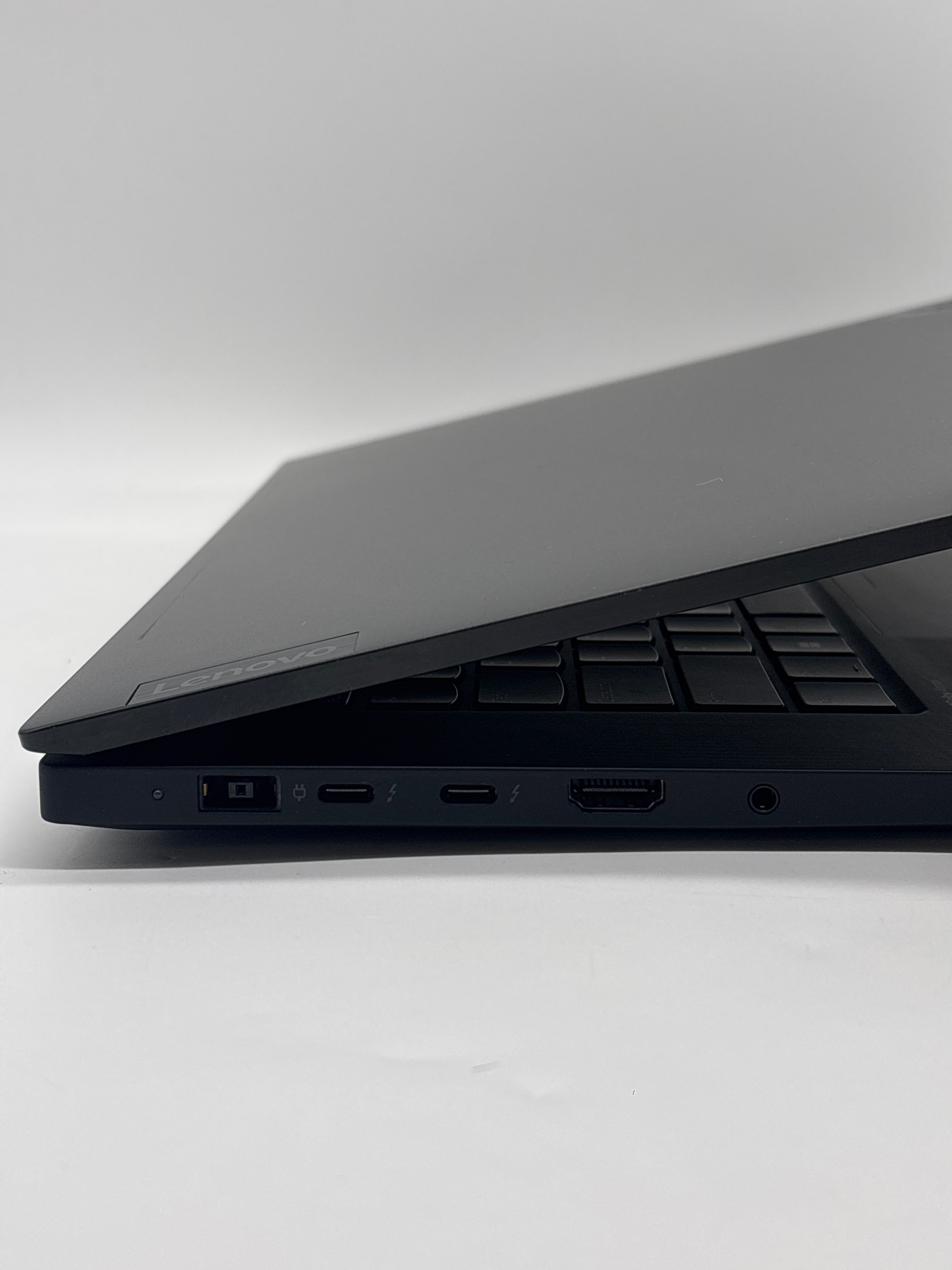 Lenovo ThinkPad P1 Gen 7 Ultra 7 155H 32GB RAM 1TB SSD RTX 2000 Ada Used