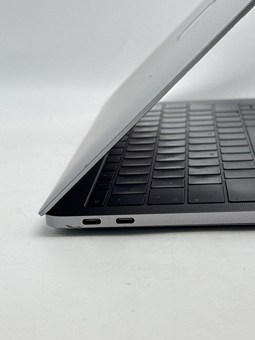 Apple MacBook Pro 13" A1708 Core i5 8GB 256GB SSD - For Parts Bad LCD