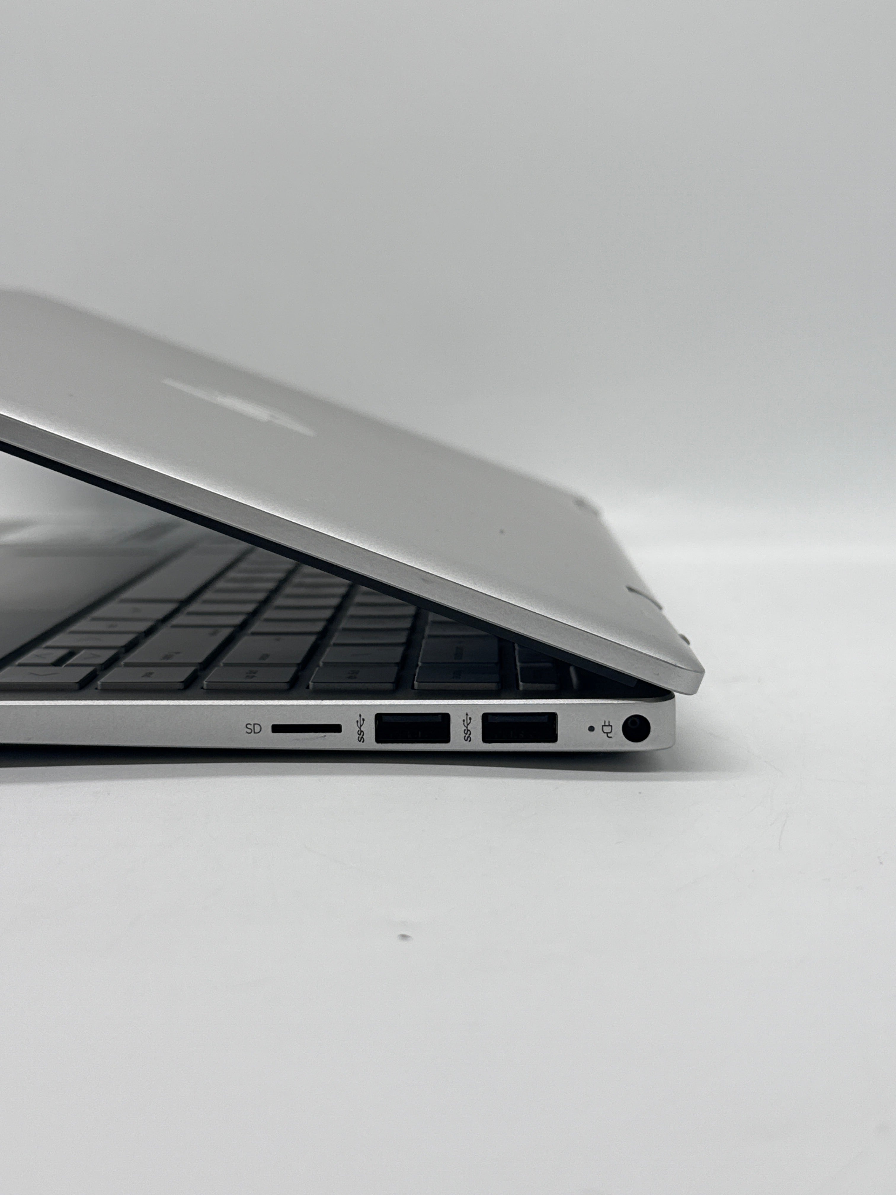 HP Pavilion x360 14" Core i5-1235U 8GB RAM 512GB SSD - Used