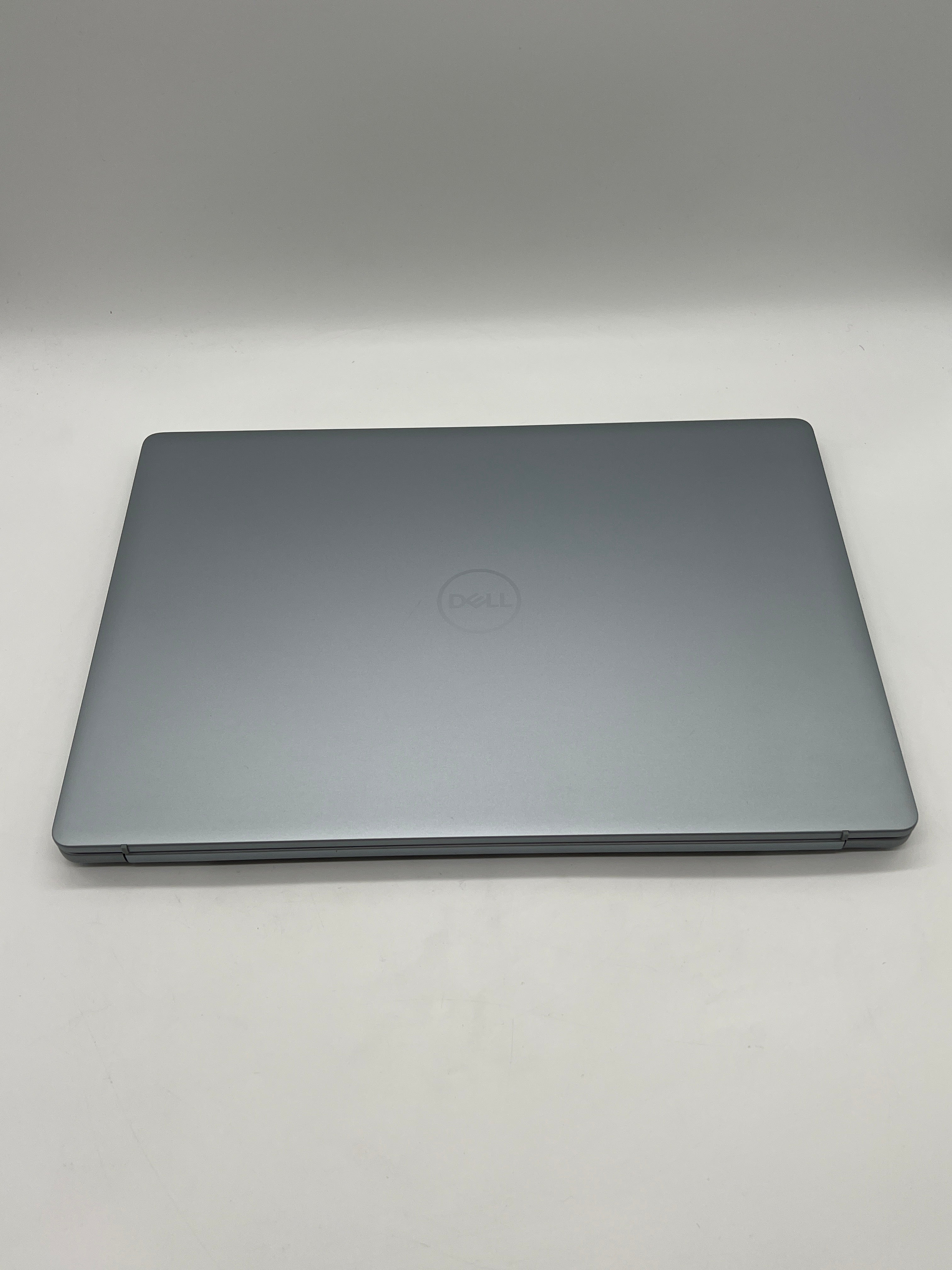 Dell Inspiron 16 Intel Core 7 32GB RAM 1TB SSD Geforce MX570A
