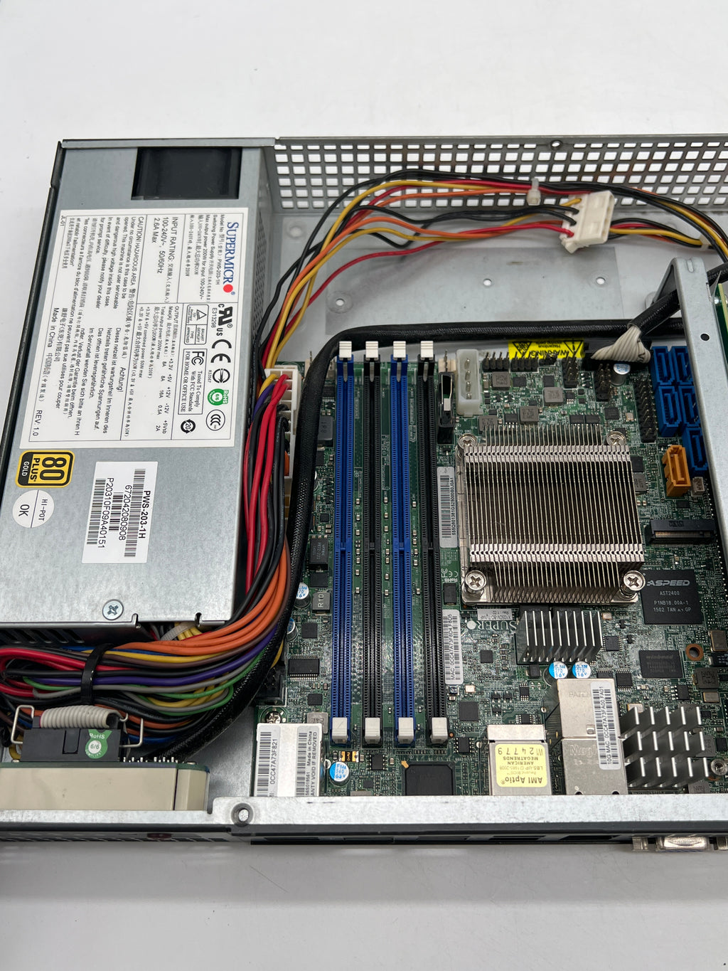 SUPERMICRO 505-2 SYS-5018D-FN8T Rack-mountable Xeon D-1518 NO Ram/HDD