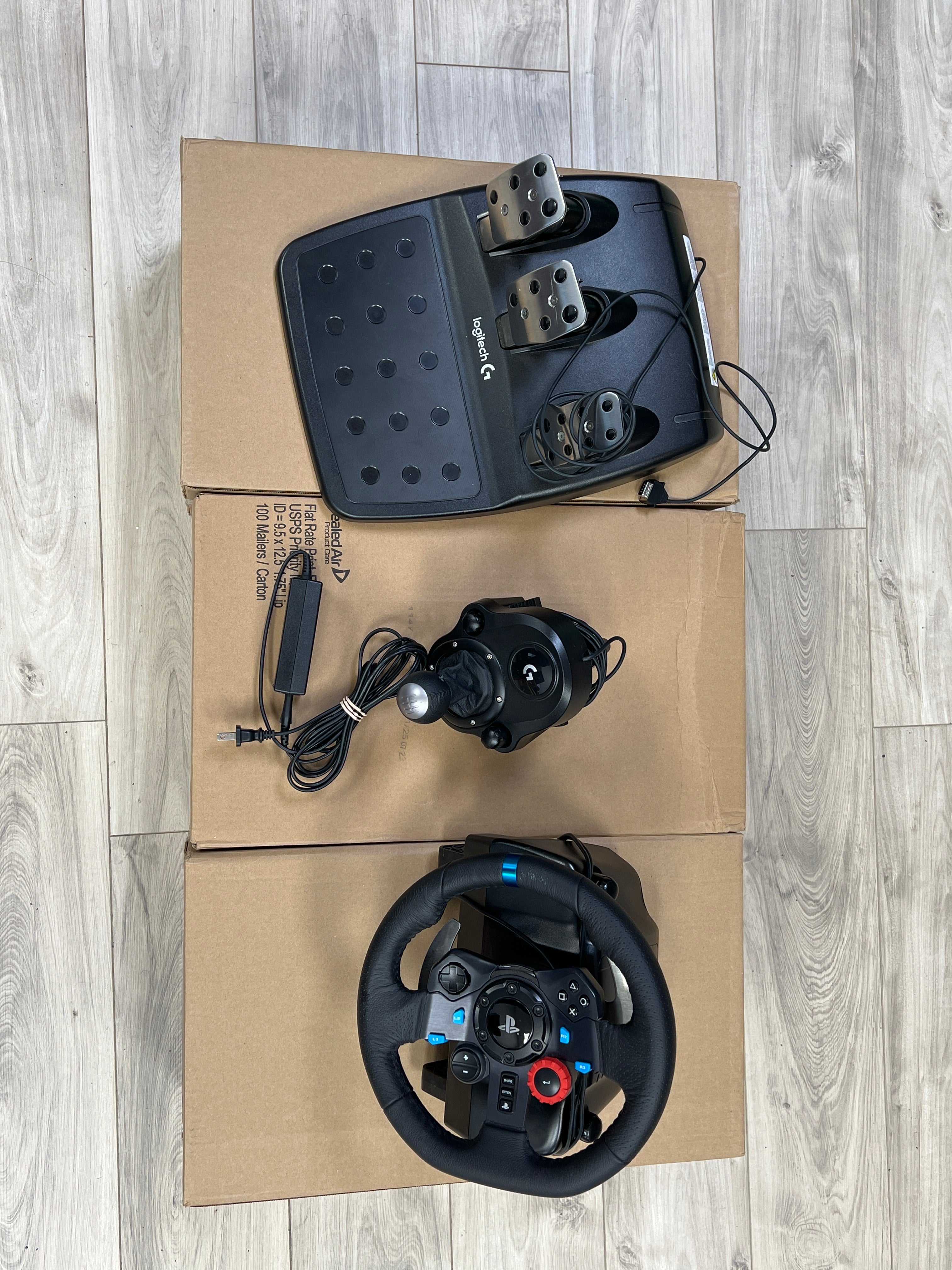 Logitech G29 Racing Wheel Black with Pedals and Shifter for PlayStation