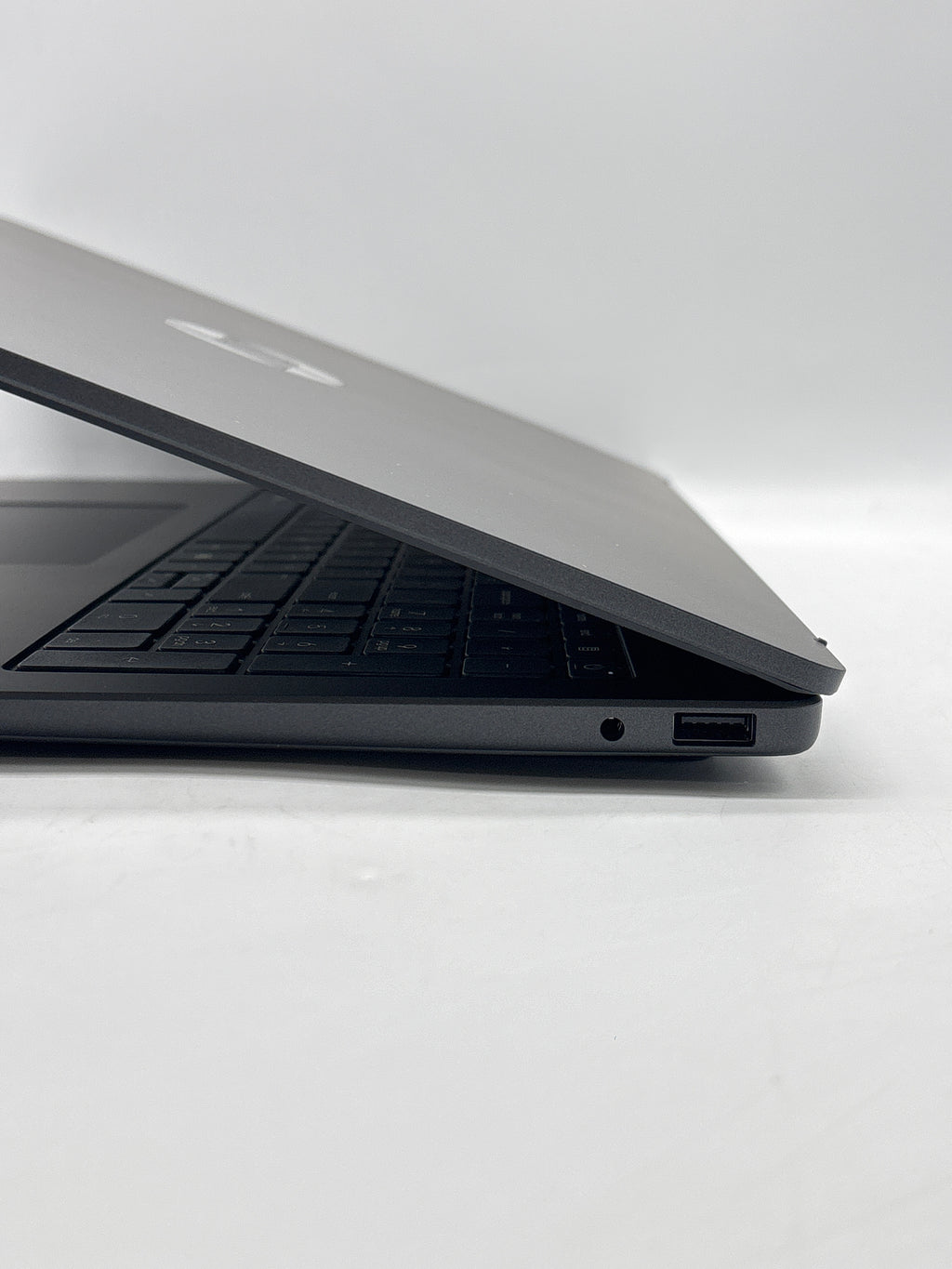 HP OmniBook 3 16-by0299nr 16" AMD Ryzen 3 8GB RAM 512GB SSD Black - Open Box