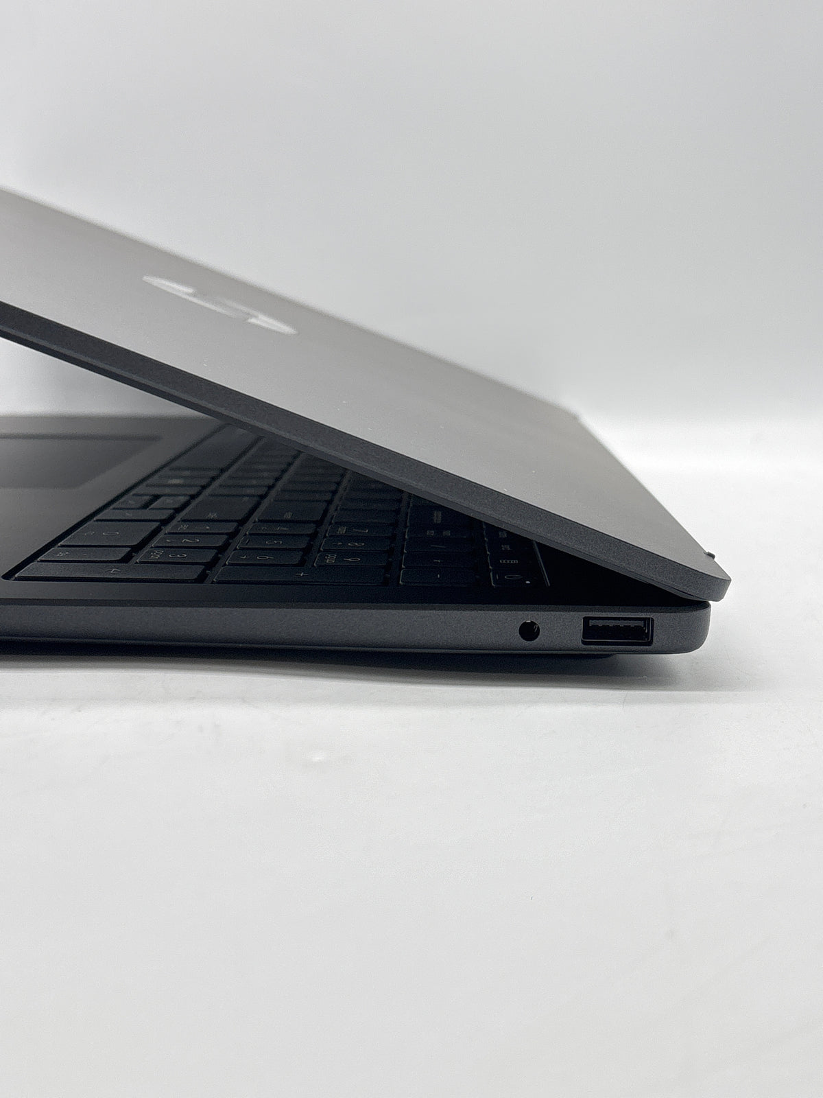 HP OmniBook 3 16-by0299nr 16" AMD Ryzen 3 8GB RAM 512GB SSD Black - Open Box