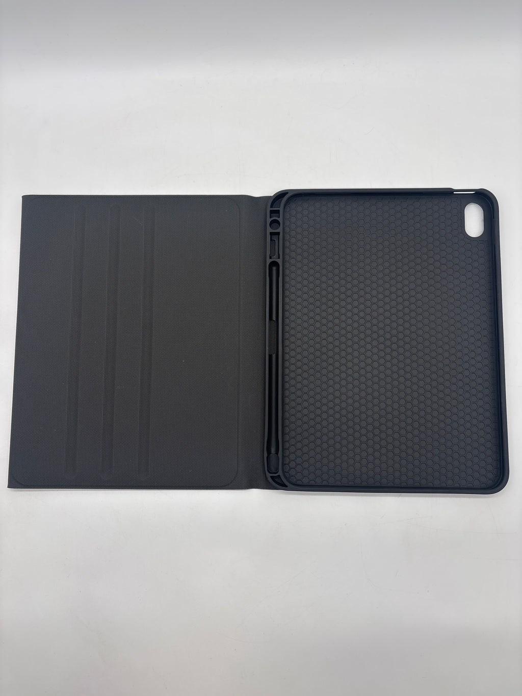 APPLE iPAD A2757 10th GEN 64GB 10.9" WiFi/CELLULAR UNLOCKED