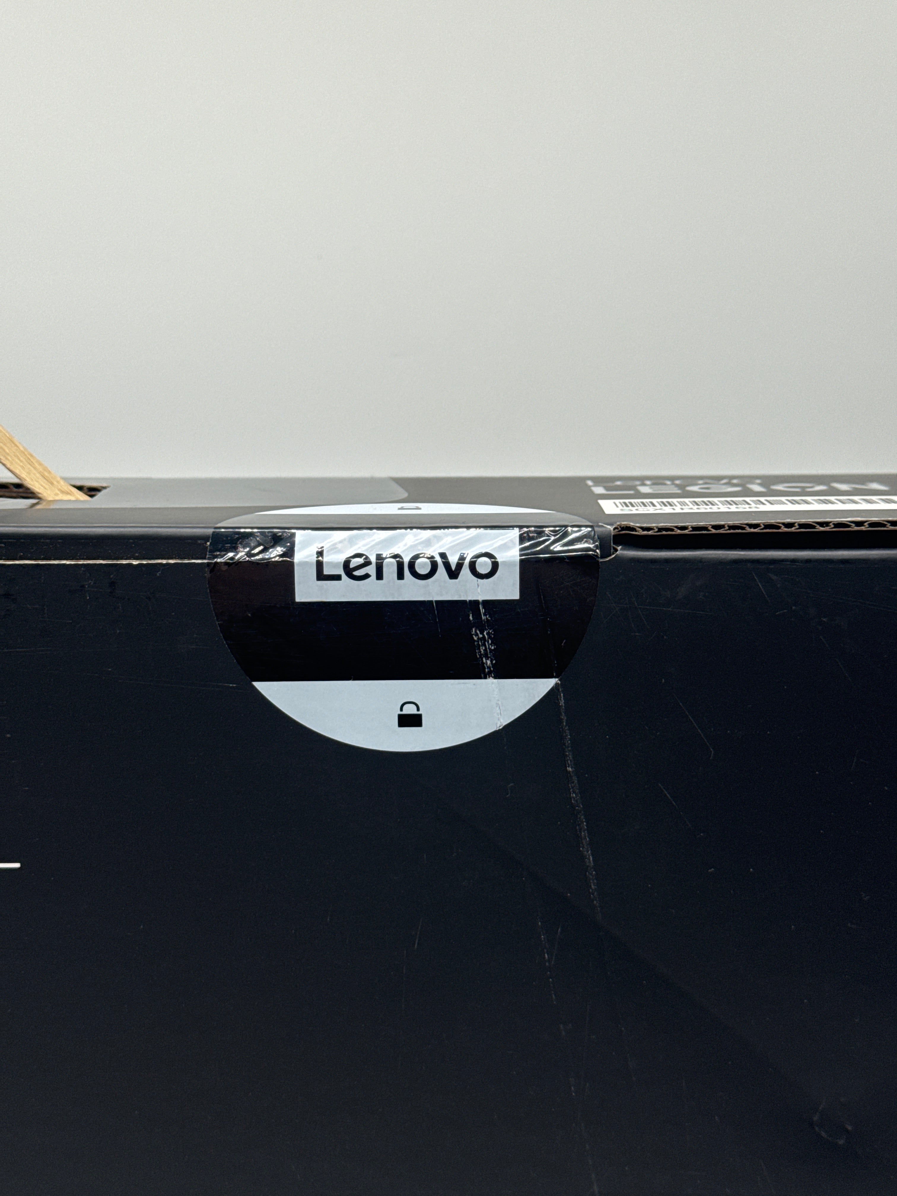Lenovo Legion Pro 7 16IAX10H Ultra 9 275HX 64GB RAM 2TB SSD RTX 5090 - Warranty