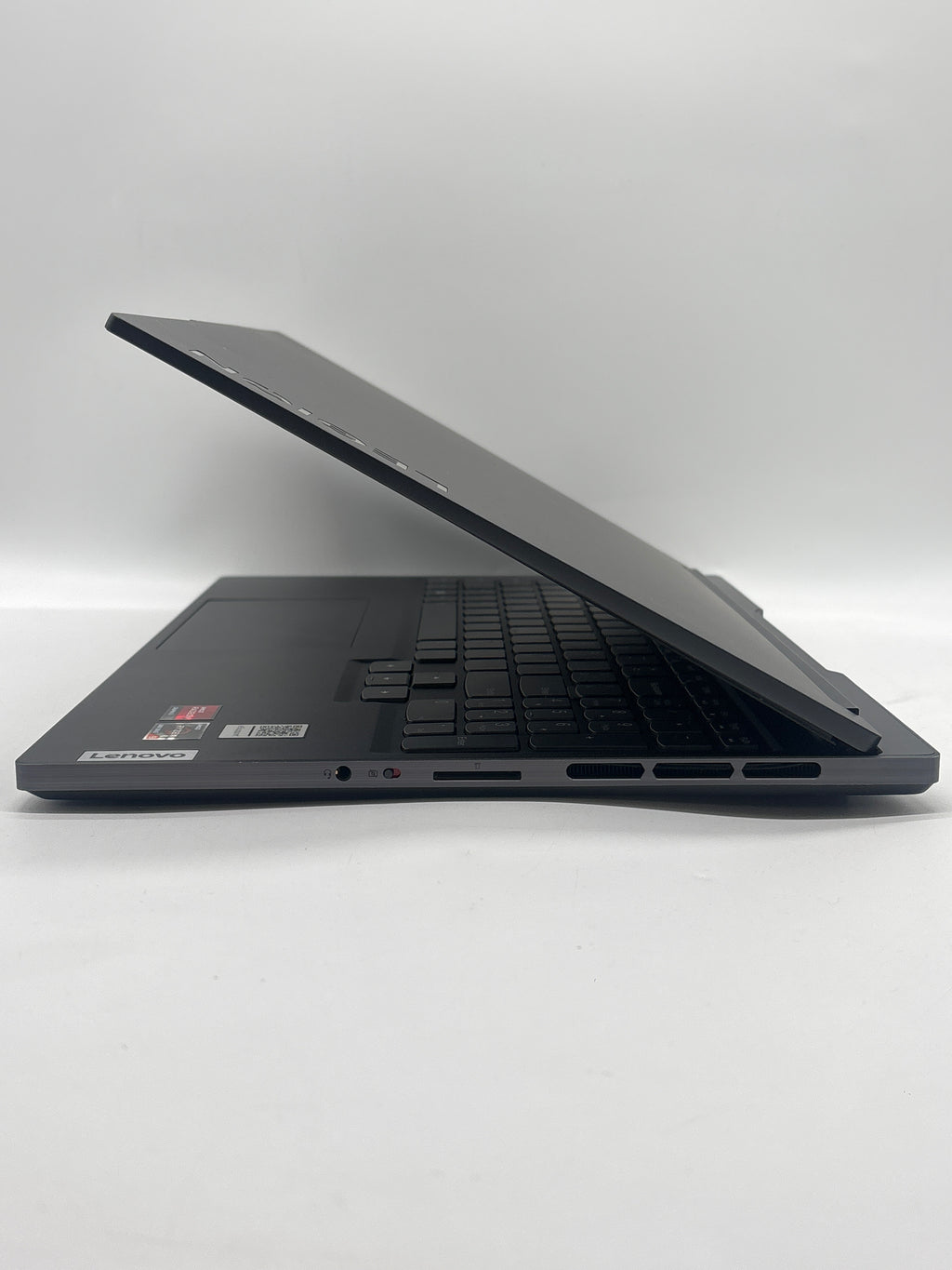 Lenovo Legion S7 16ARHA7 Ryzen 9-6900HX 8GB RAM 1TB SSD RX 6800S - Read DESC
