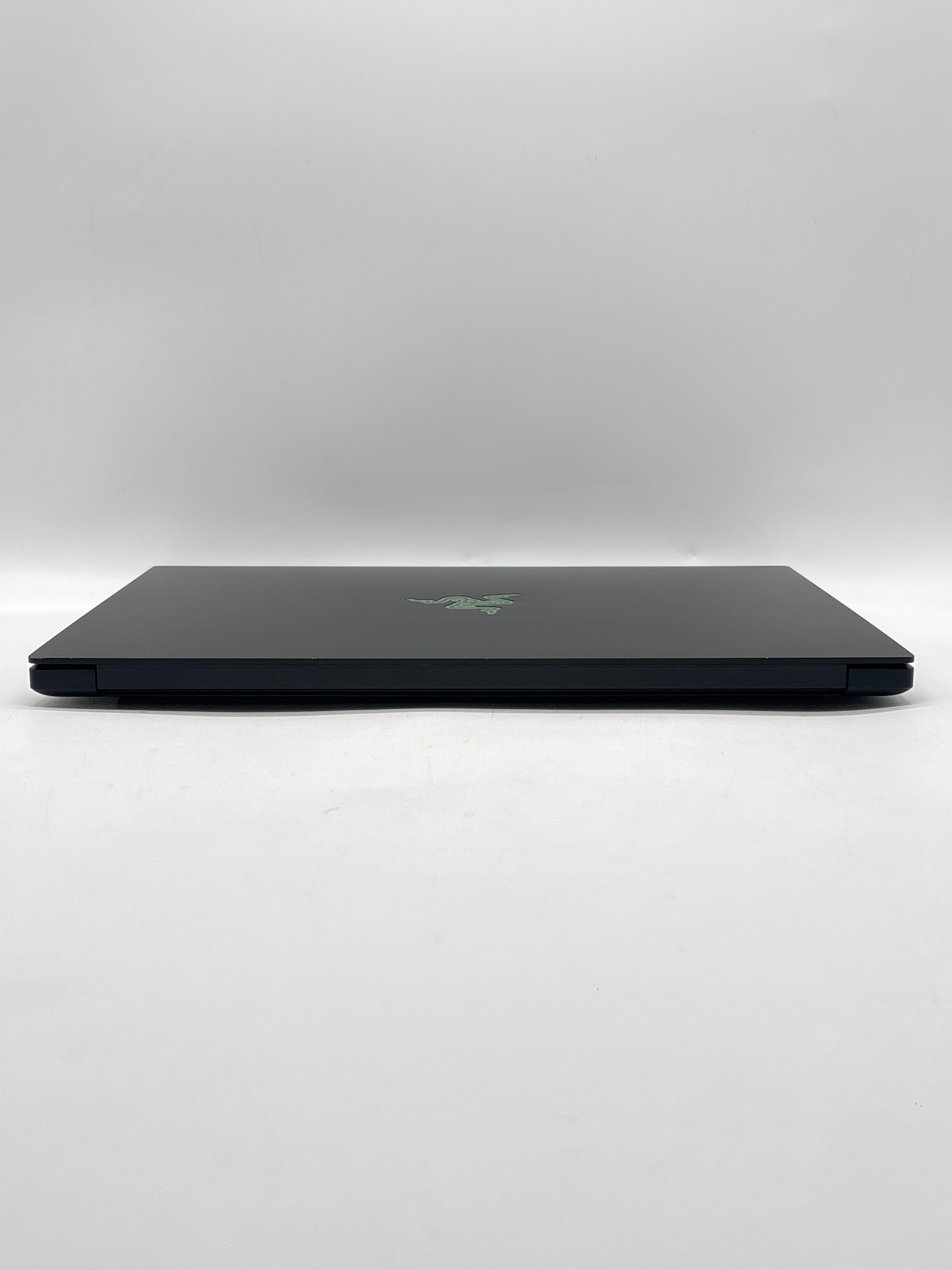 Razer Blade 14 RZ09-0427 Ryzen 9 6900HX 16GB RAM 1TB SSD RTX 3080 Ti