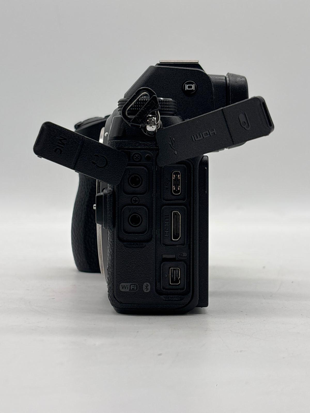Nikon Z6 Mirrorless Body Only Black - Used
