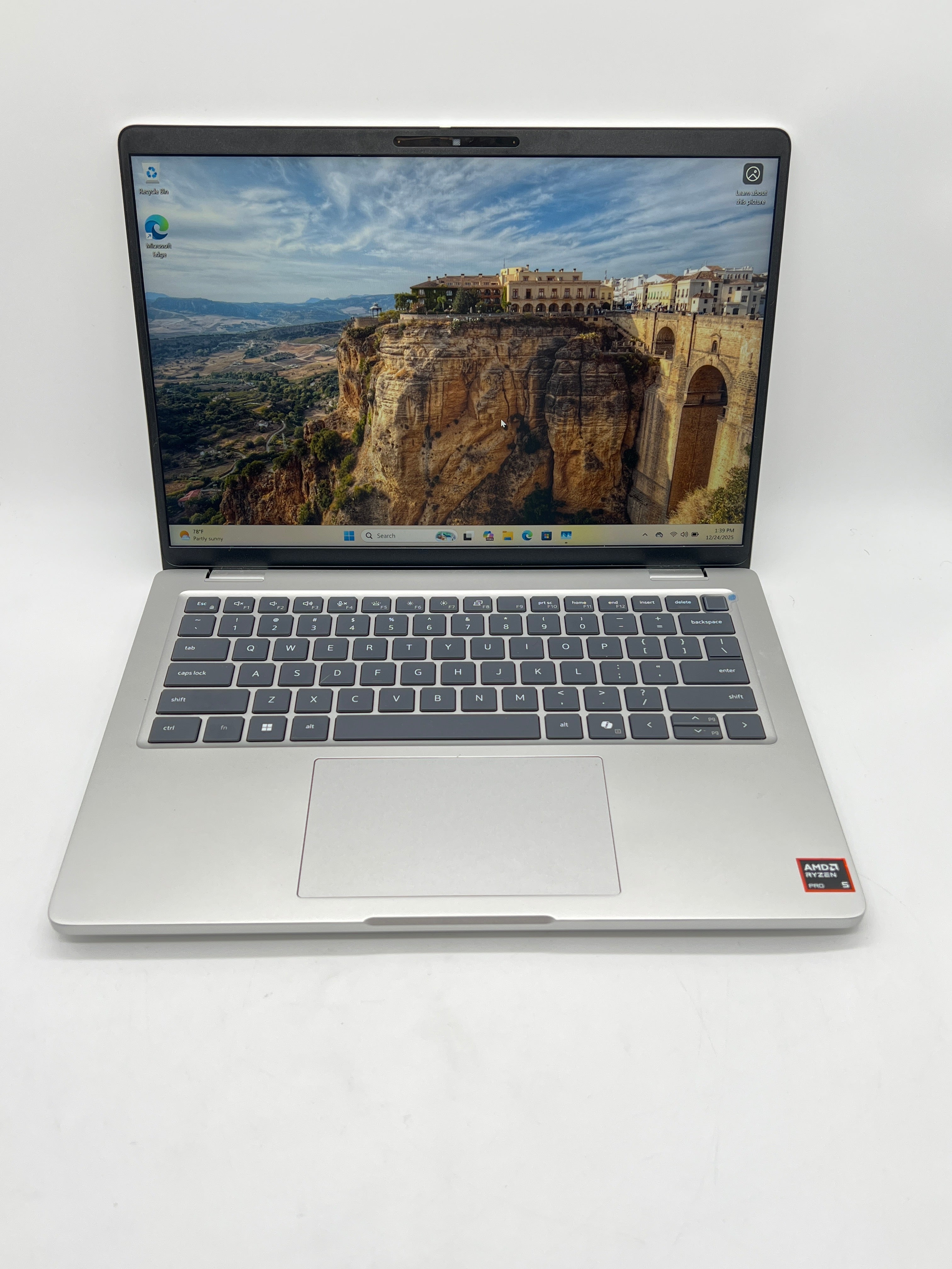 Dell 14 Pro Plus  PB14255 AMD Ryzen 5 Pro 32GB RAM 256GB SSD
