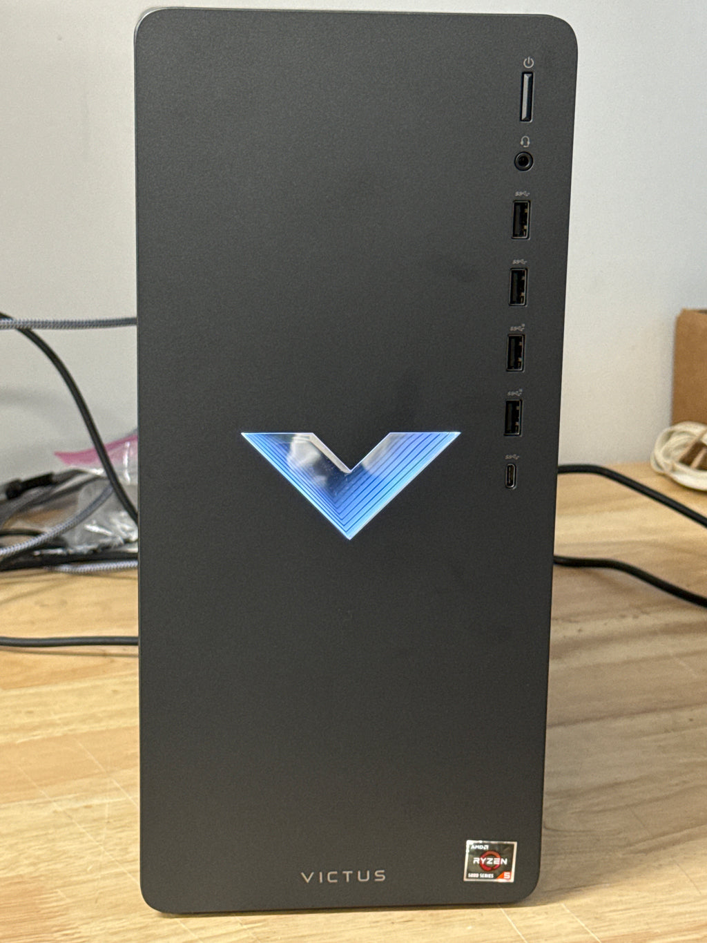 HP Victus 15 Ryzen 5 5600G 8GB RAM 512GB SSD Radeon RX 6400