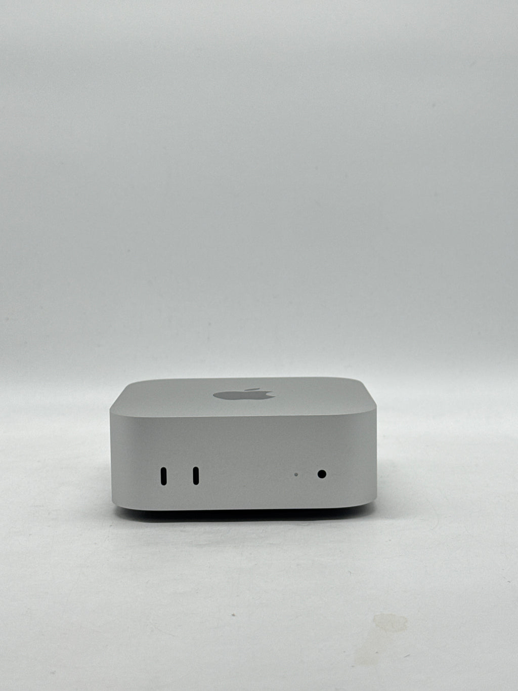 Apple Mac Mini A3238 M4 10-Core CPU 10-Core GPU 16GB RAM 256GB SSD Silver - Used