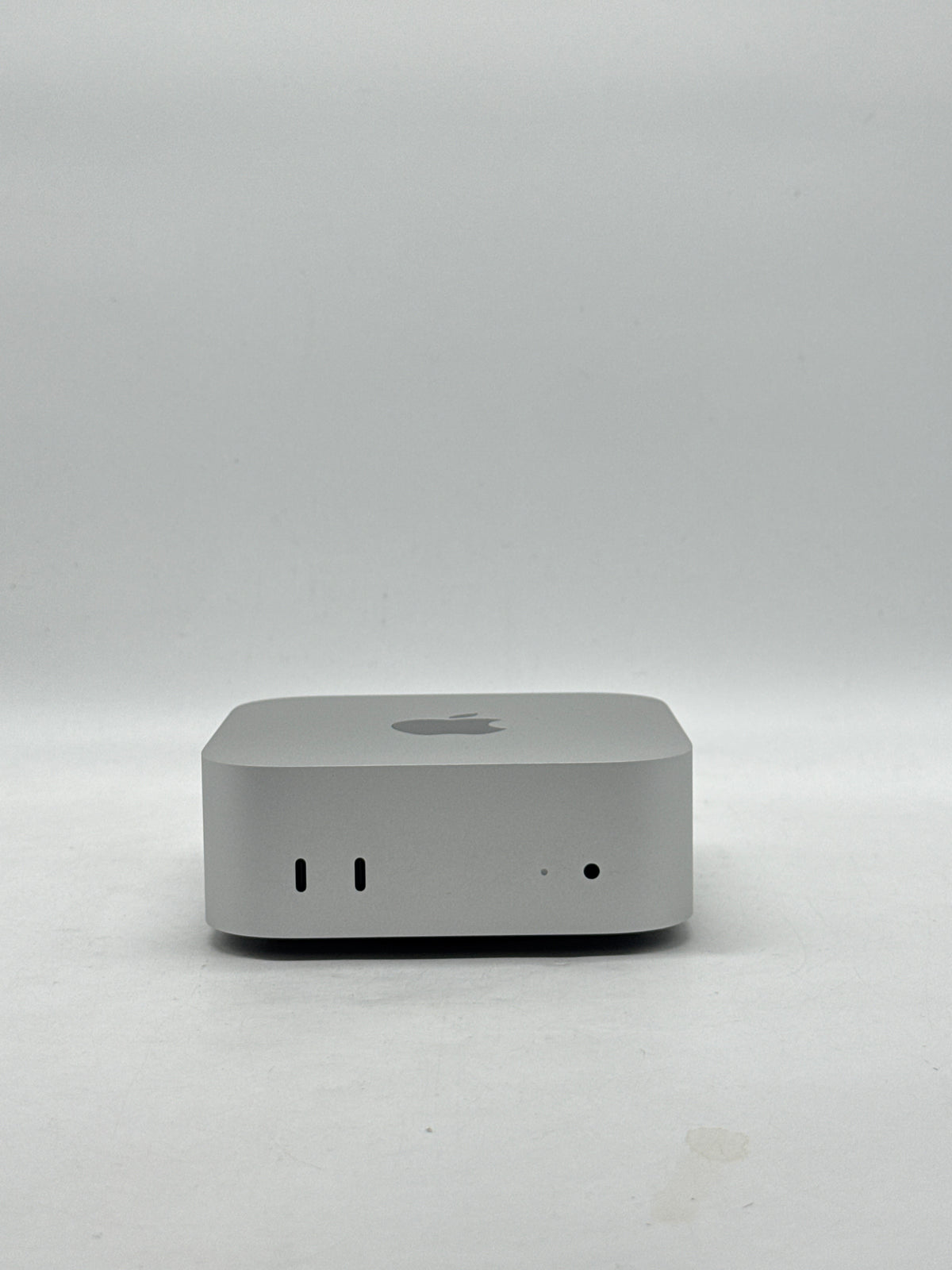 Apple Mac Mini A3238 M4 10-Core CPU 10-Core GPU 16GB RAM 256GB SSD Silver - Used