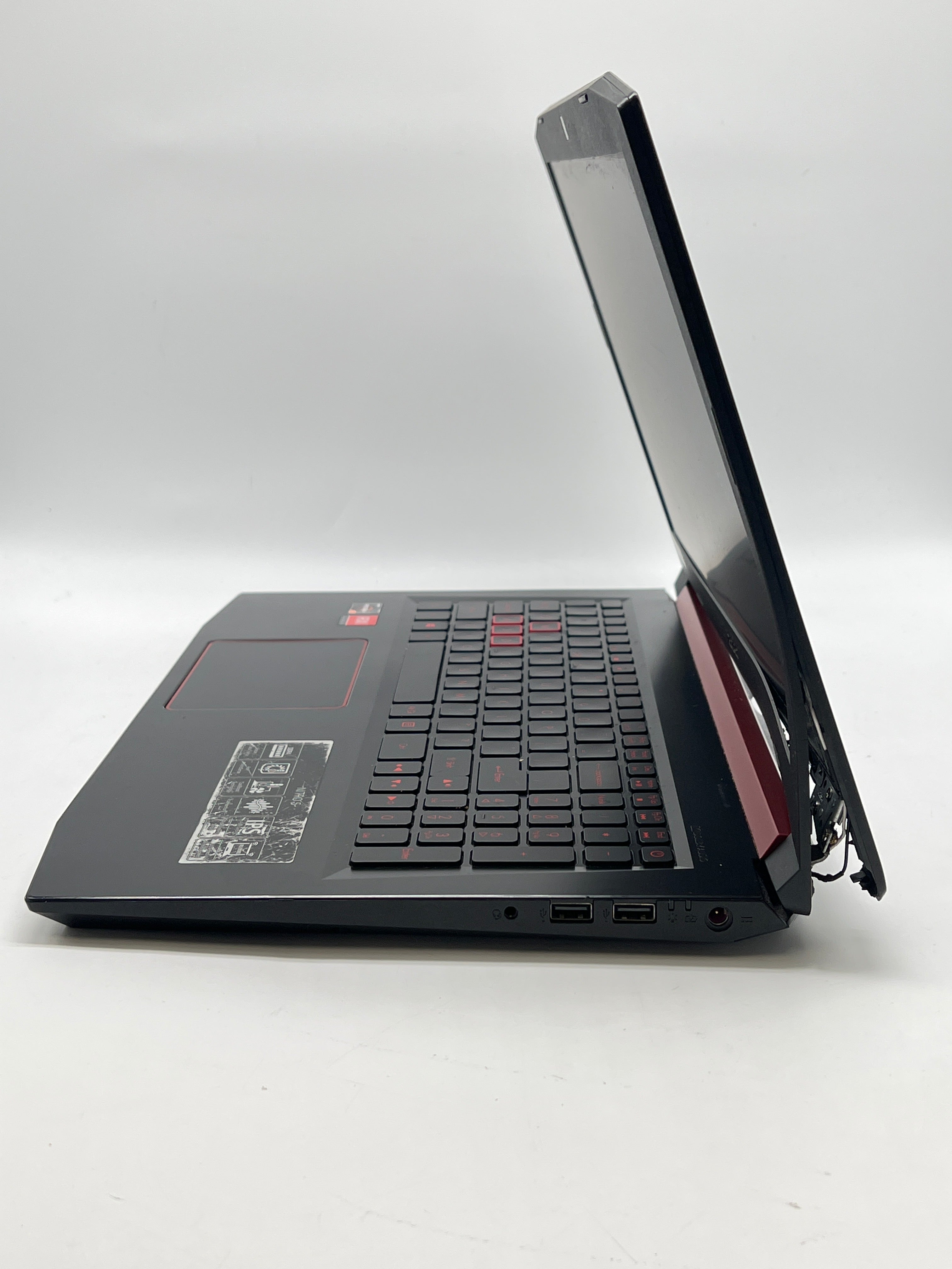 Acer Nitro 5 AN515-42 Ryzen 5-2500u 8GB Ram 1TB HDD RX 560X - For Parts Read