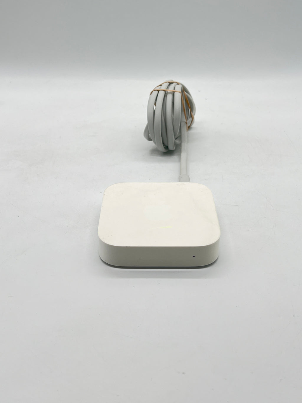 Apple Router A1392 White Wired Ethernet Wi-Fi - Used