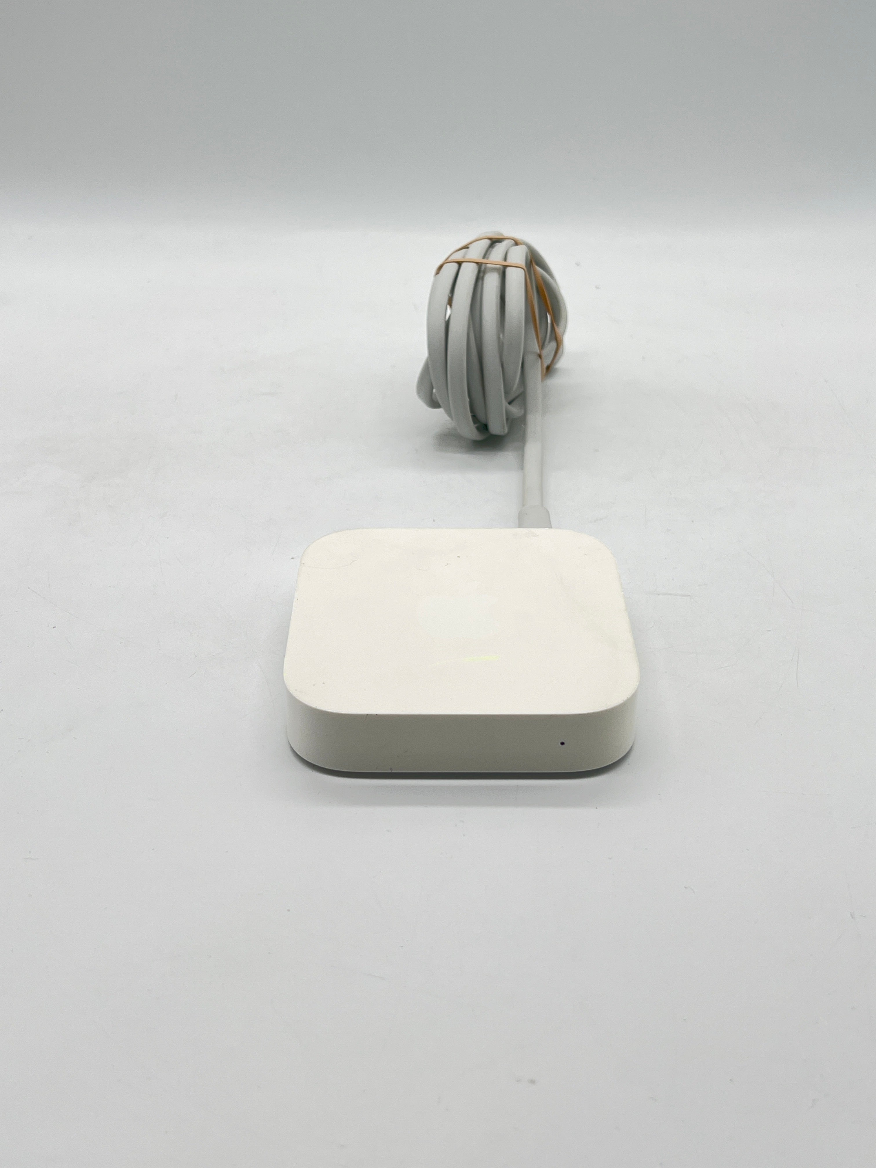 Apple Router A1392 White Wired Ethernet Wi-Fi - Used
